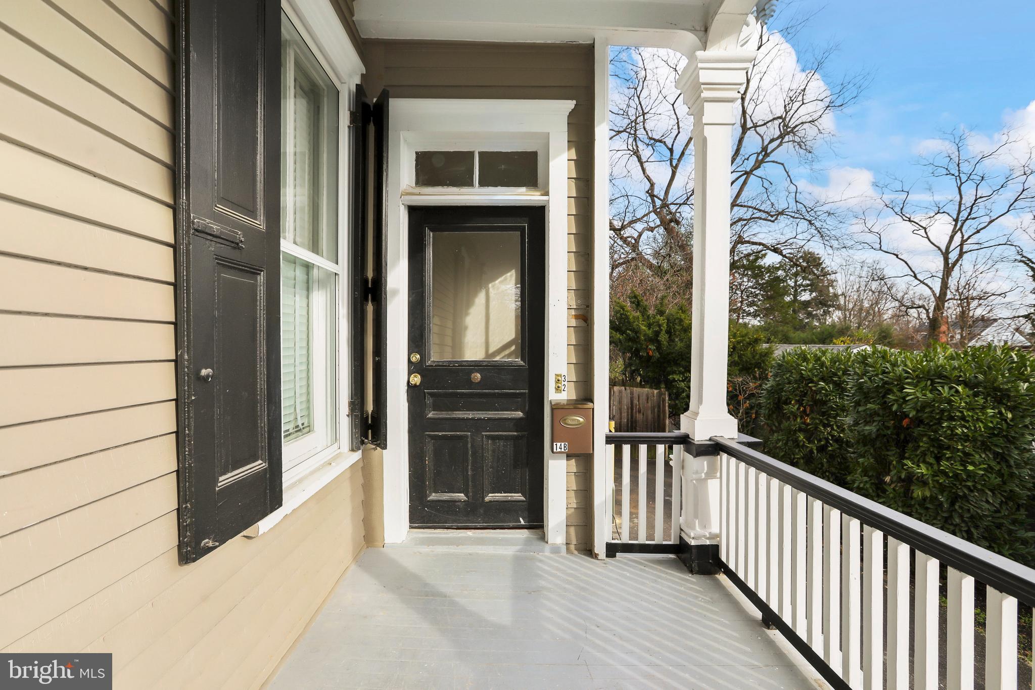 14-B MURRAY PL