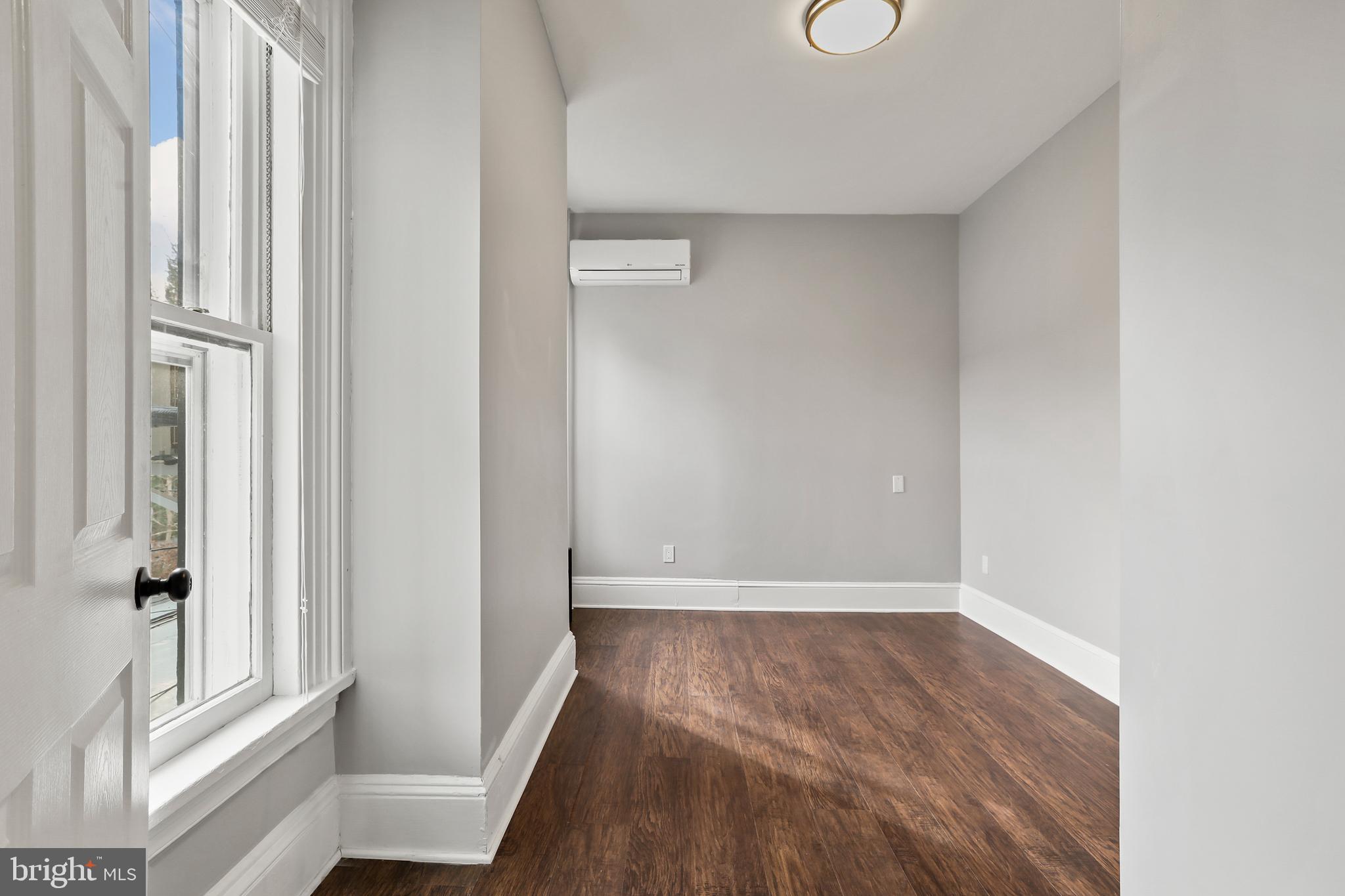 14-B MURRAY PL