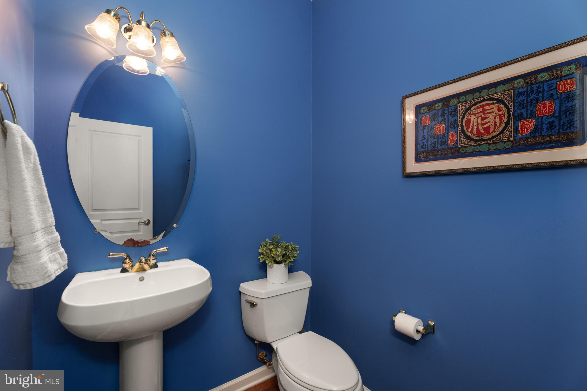 10 MEETINGHOUSE COURT