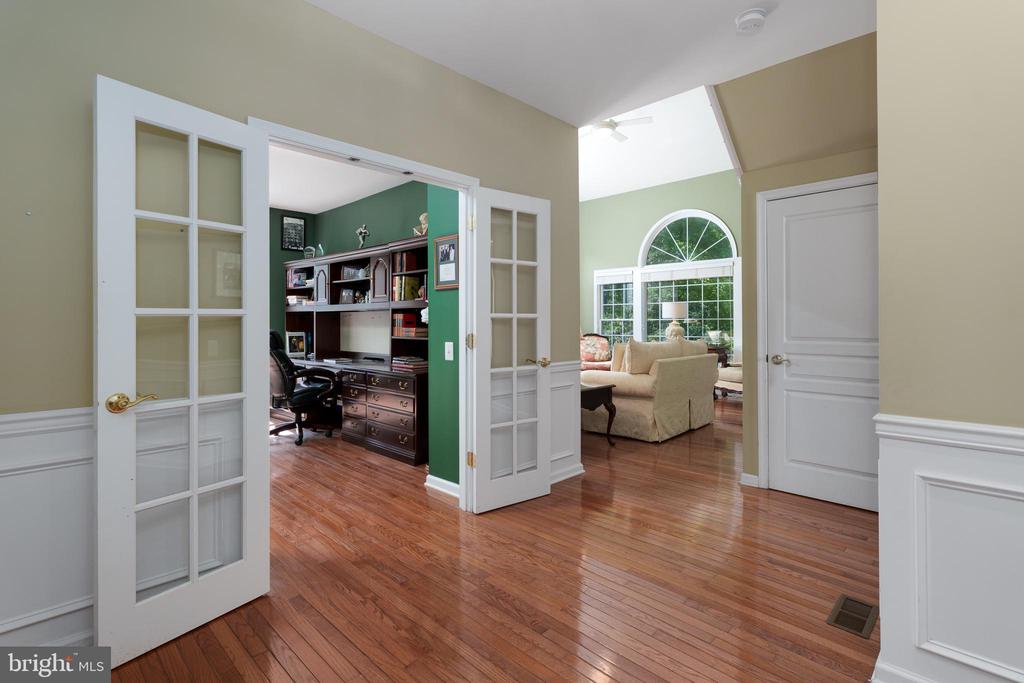 10 MEETINGHOUSE COURT