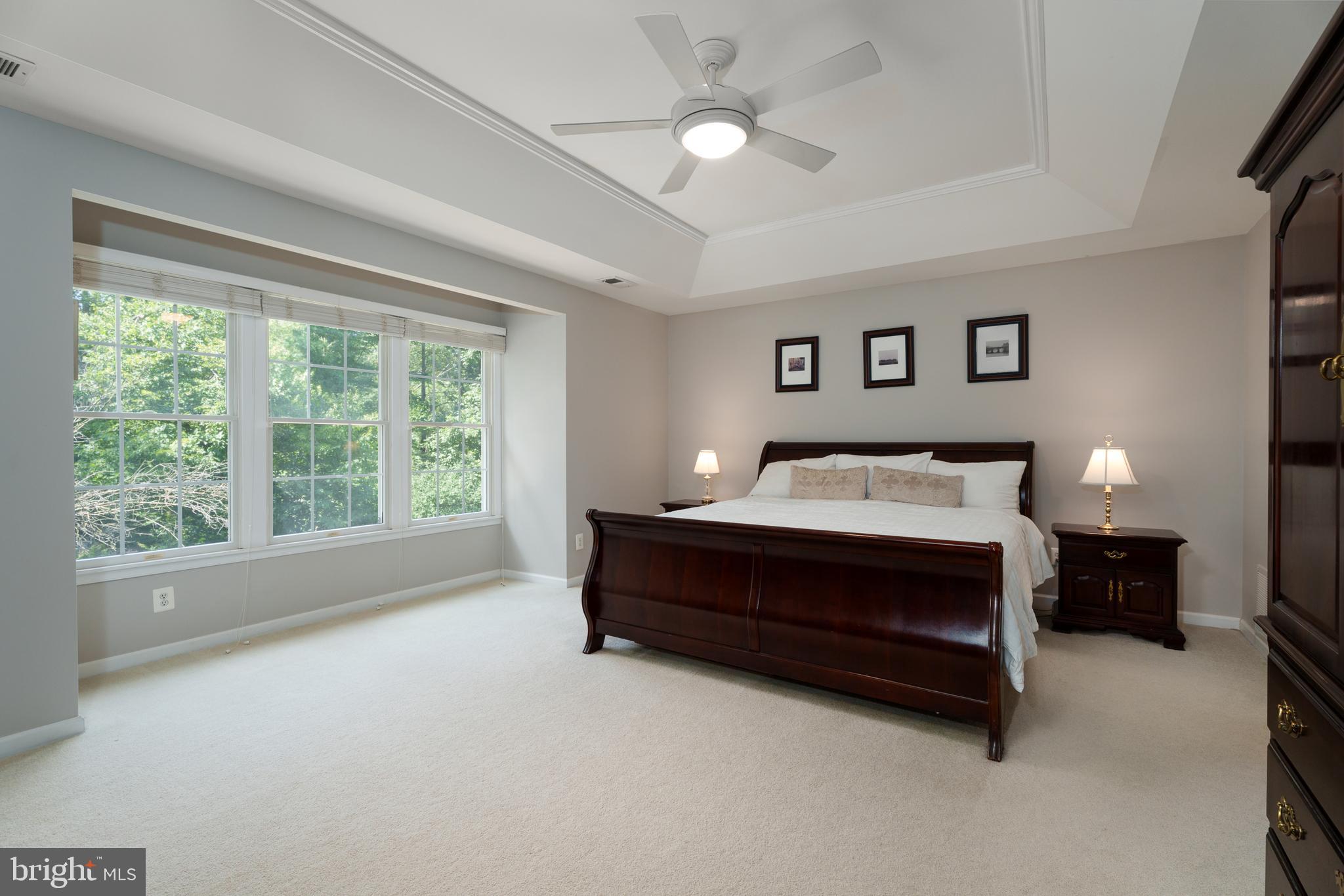 10 MEETINGHOUSE COURT