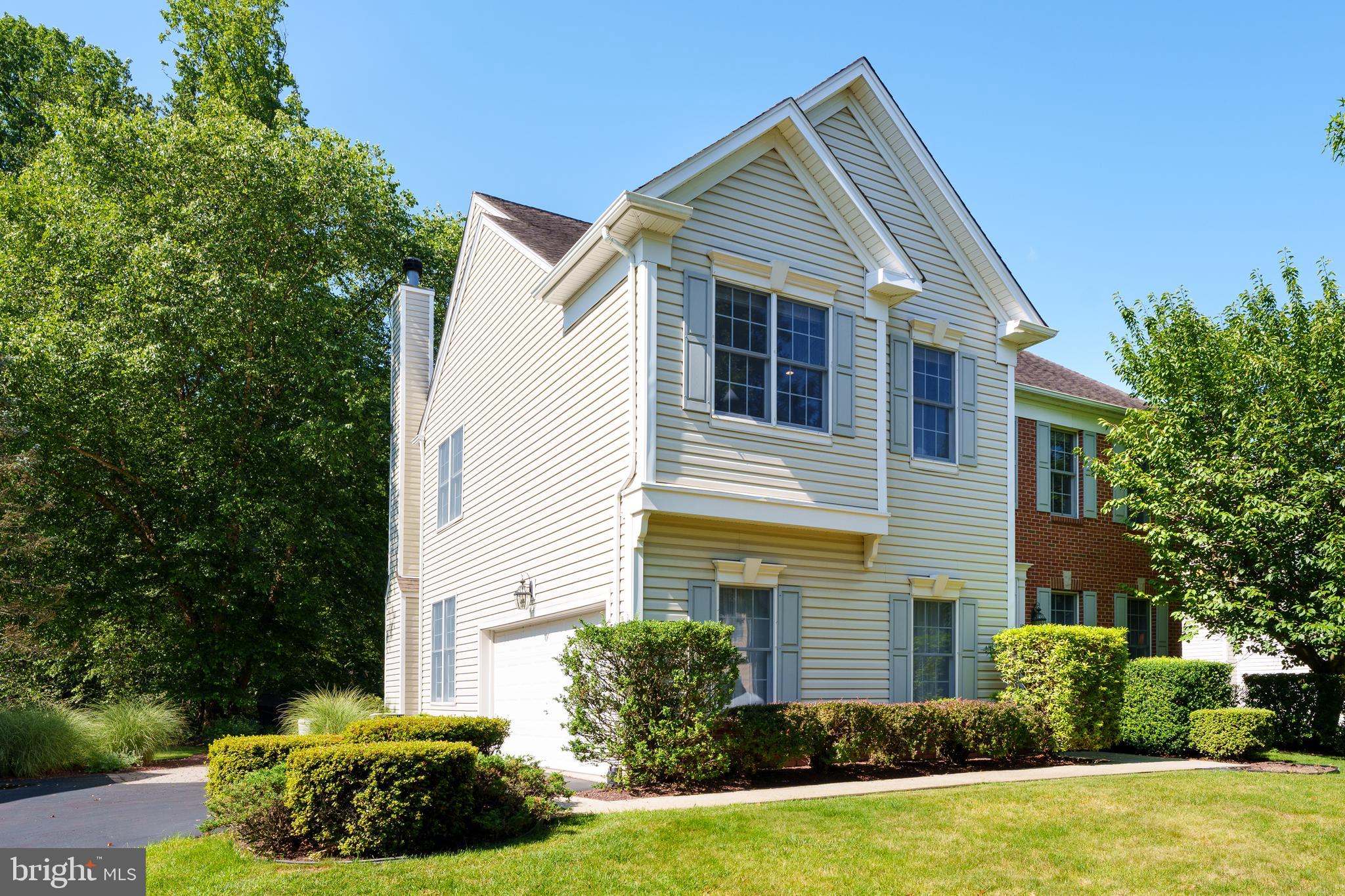 10 MEETINGHOUSE COURT