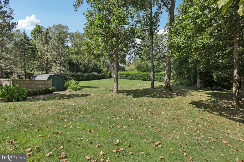 13 HAGEMAN LANE