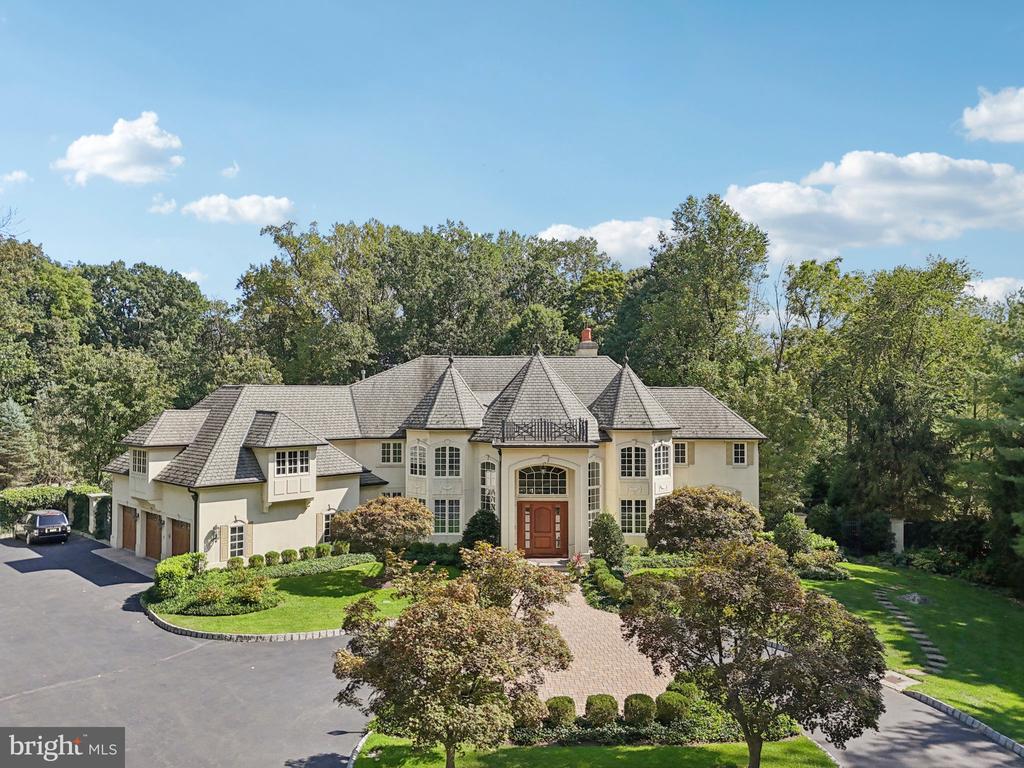 13 HAGEMAN LANE