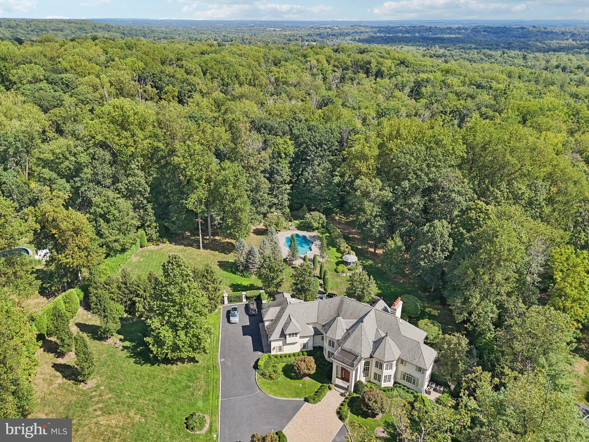 13 HAGEMAN LANE