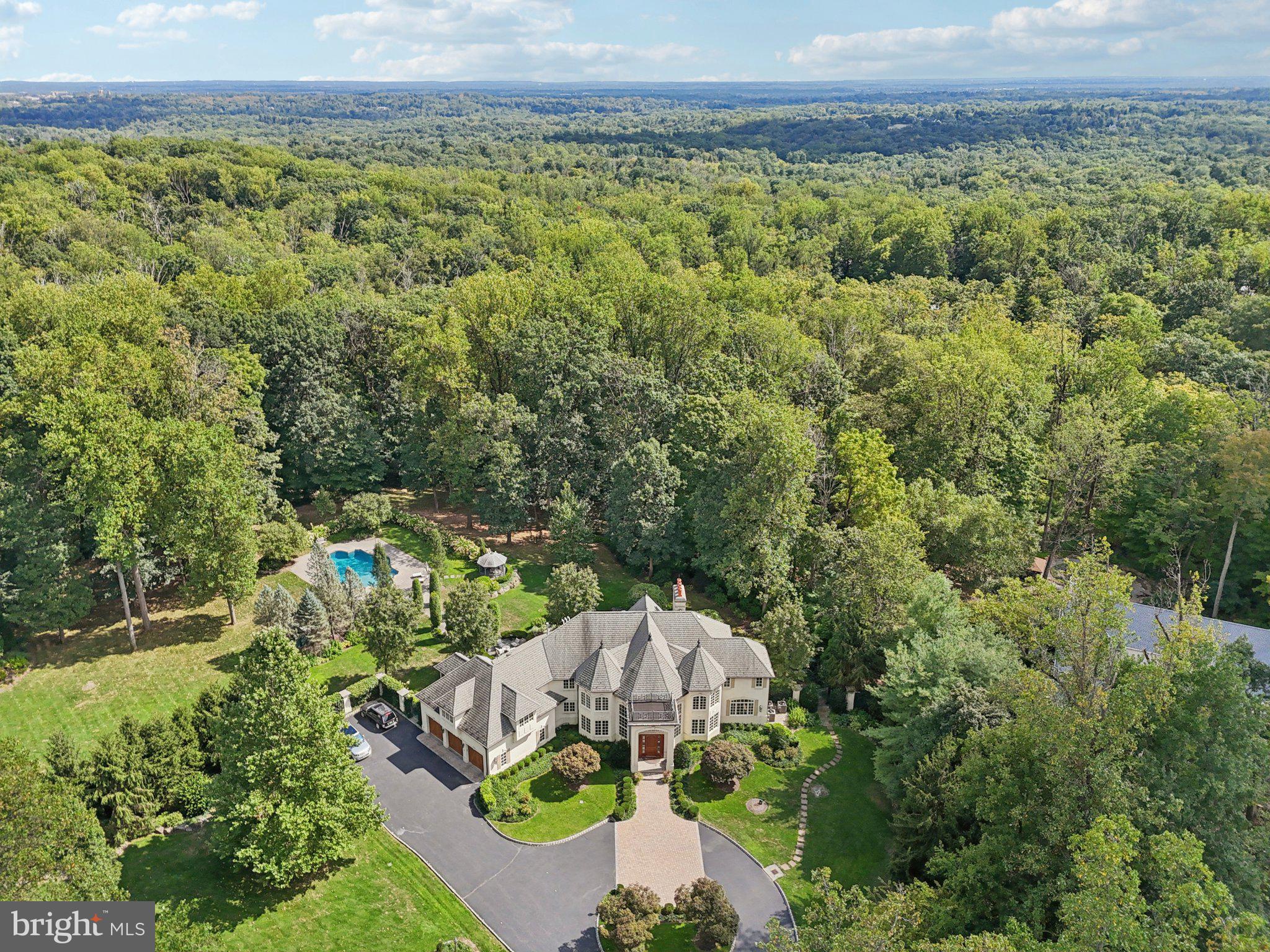 13 HAGEMAN LANE