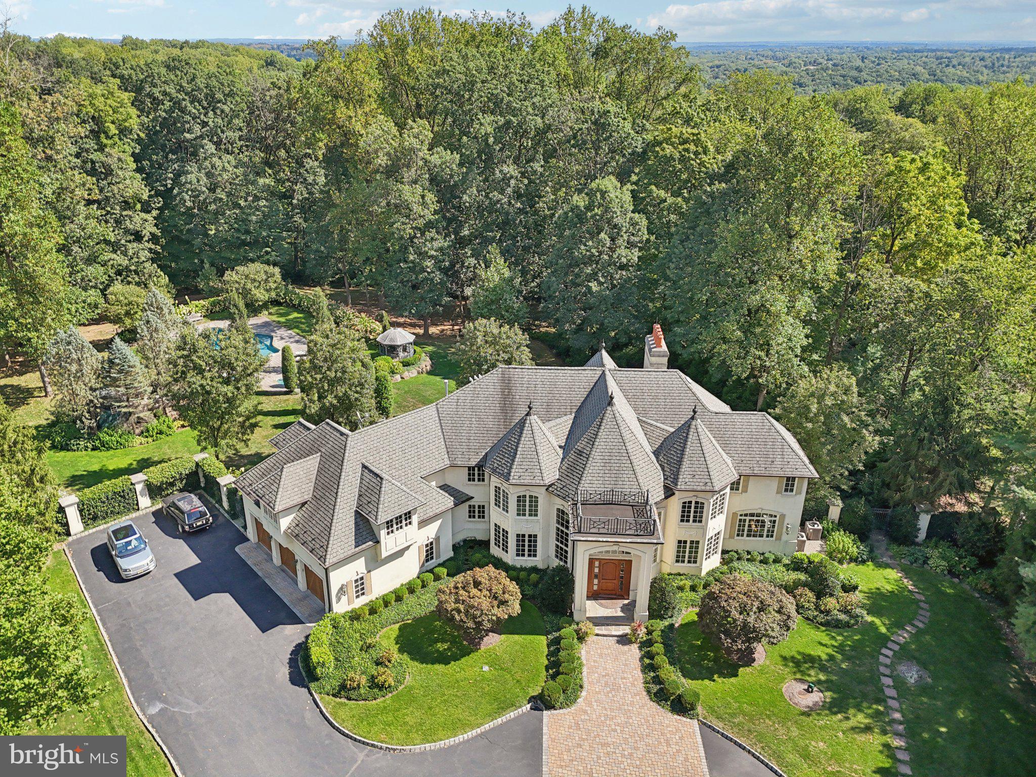 13 HAGEMAN LANE