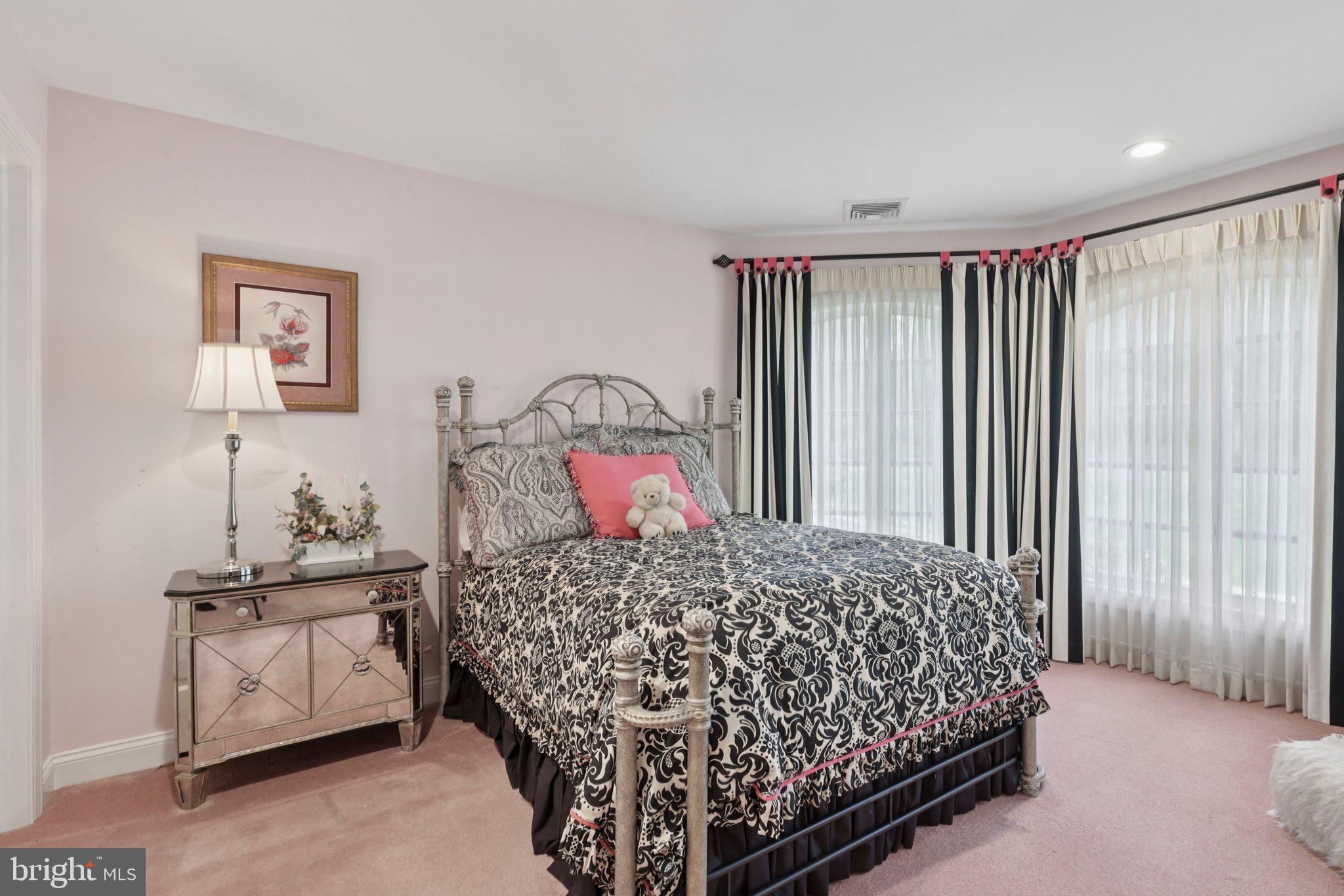 13 HAGEMAN LANE