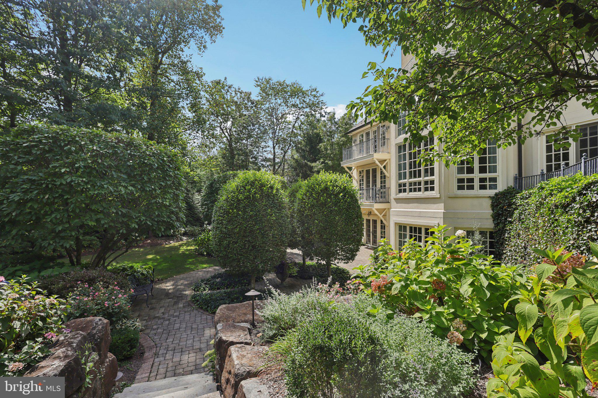 13 HAGEMAN LANE