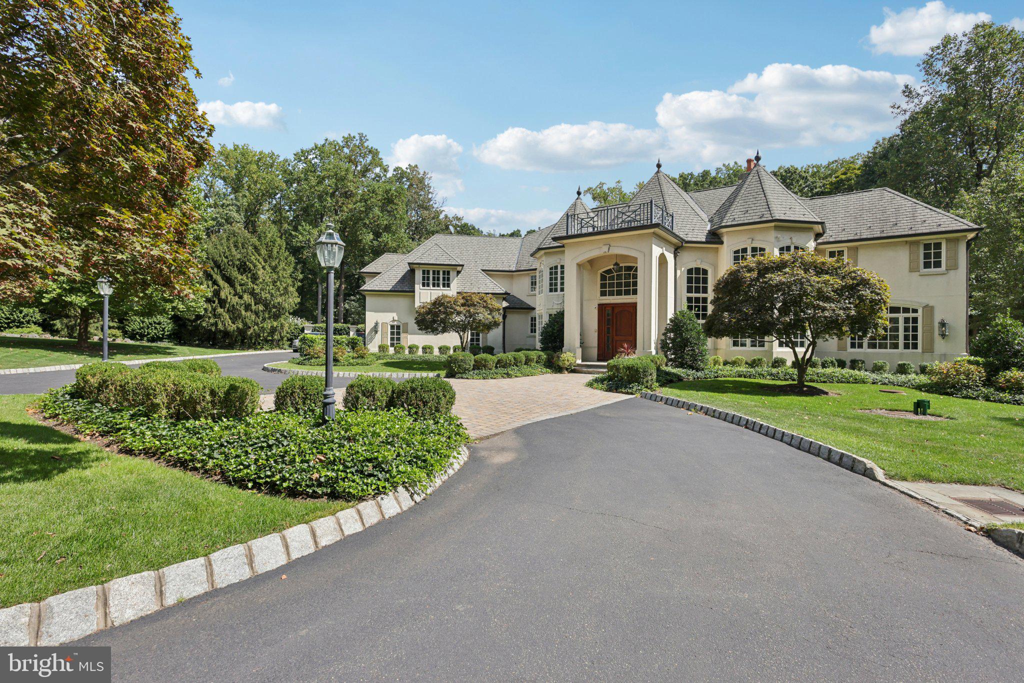 13 HAGEMAN LANE