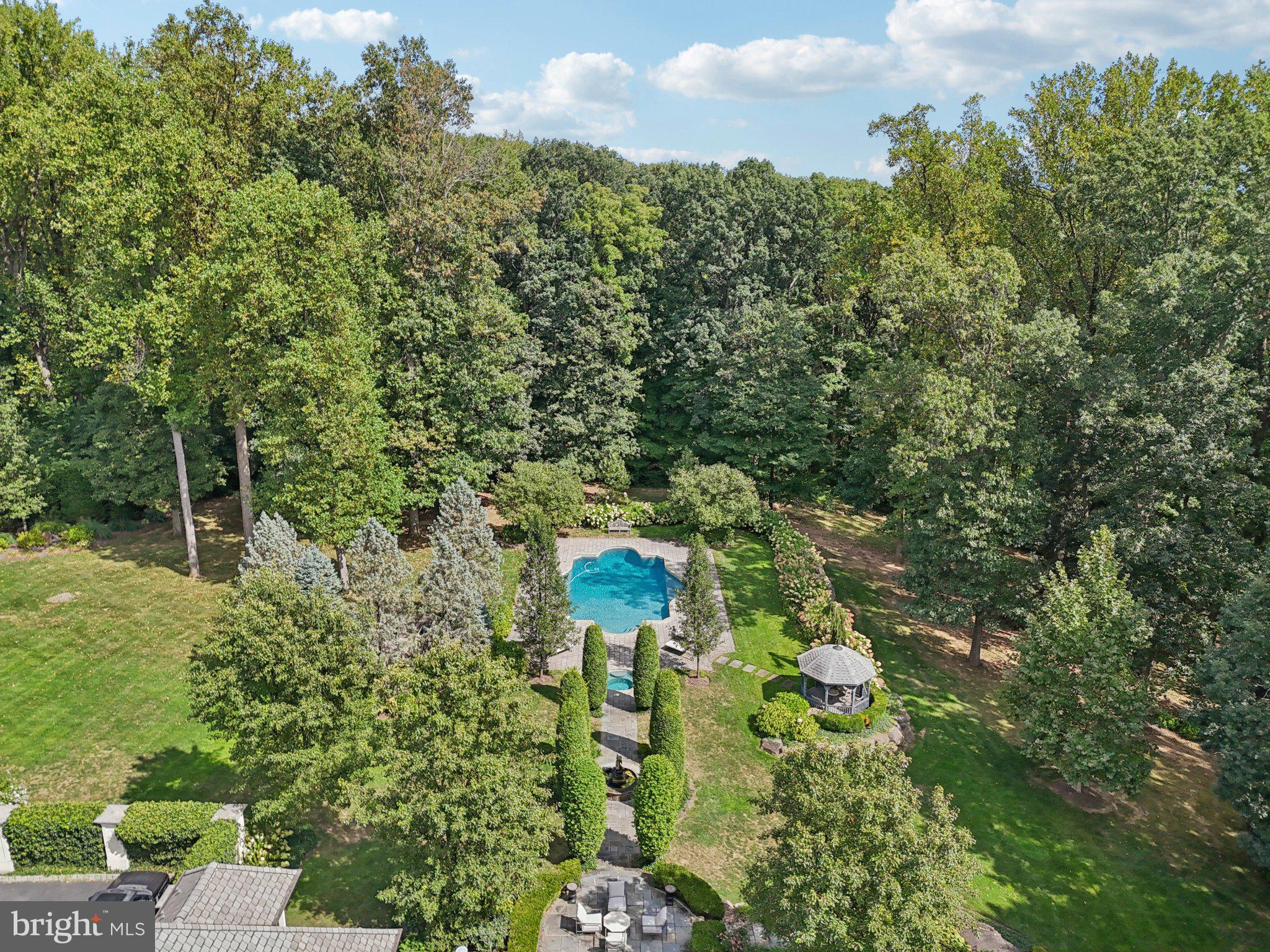 13 HAGEMAN LANE