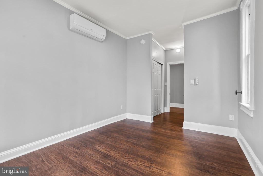 12 MURRAY PLACE