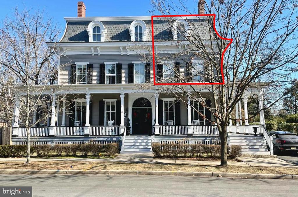 12 MURRAY PLACE