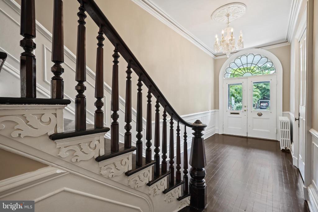 12 MURRAY PLACE