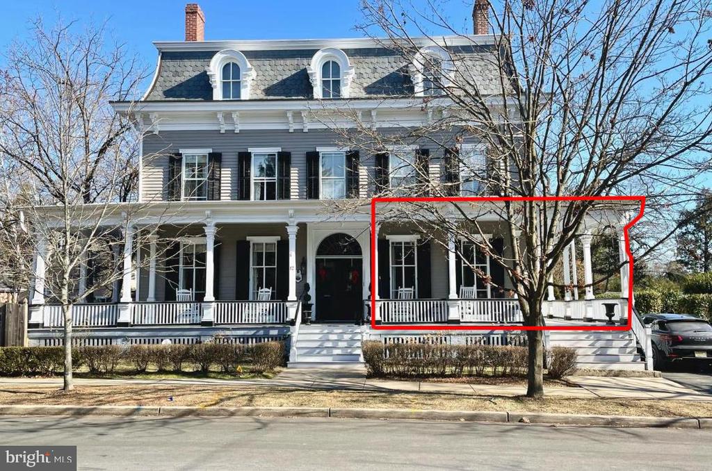 12 MURRAY PLACE
