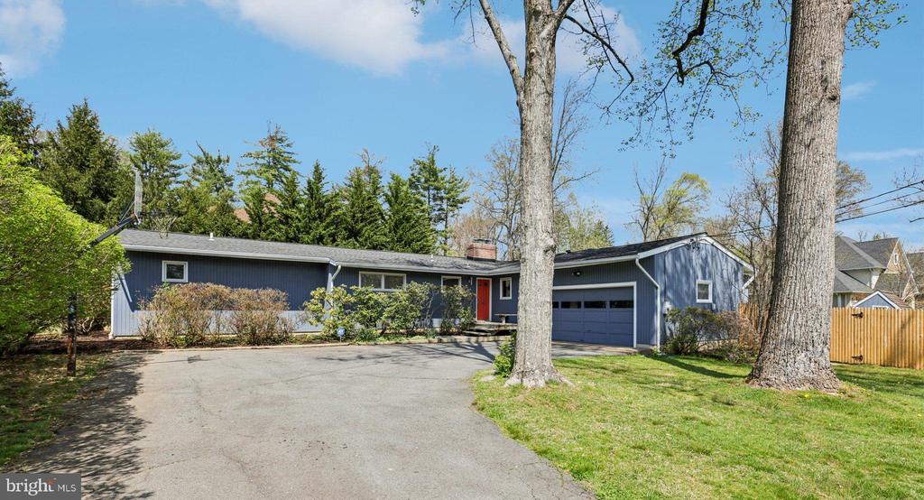 113 ADAMS DRIVE