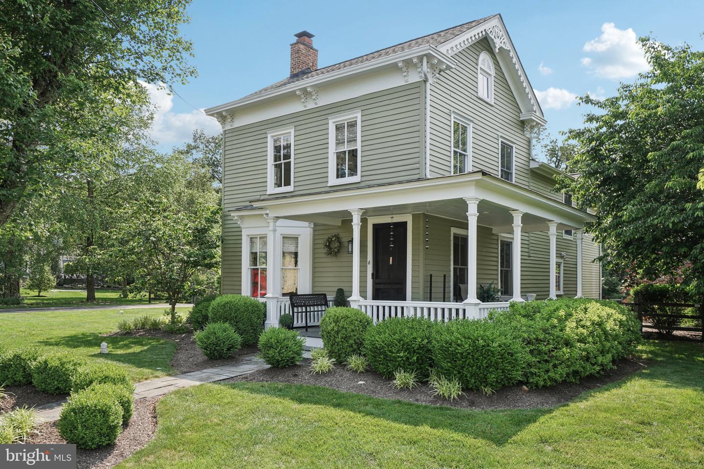 6 Greenwood Ave