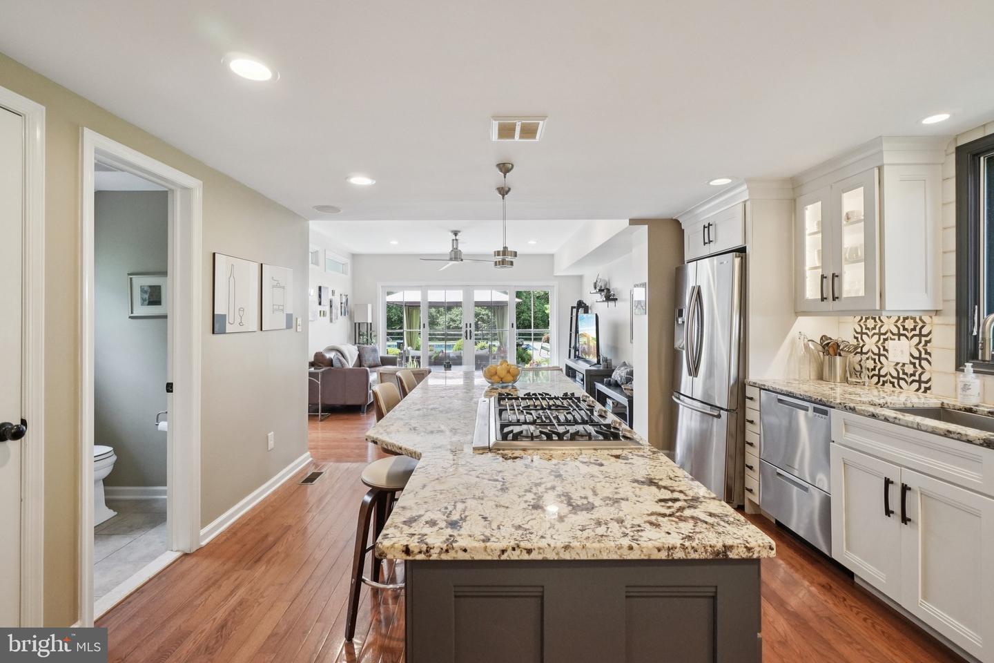 6 Greenwood Ave