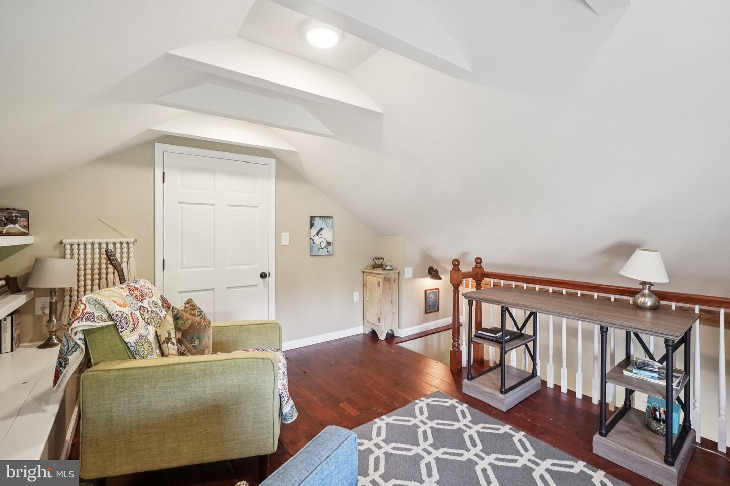 6 Greenwood Ave