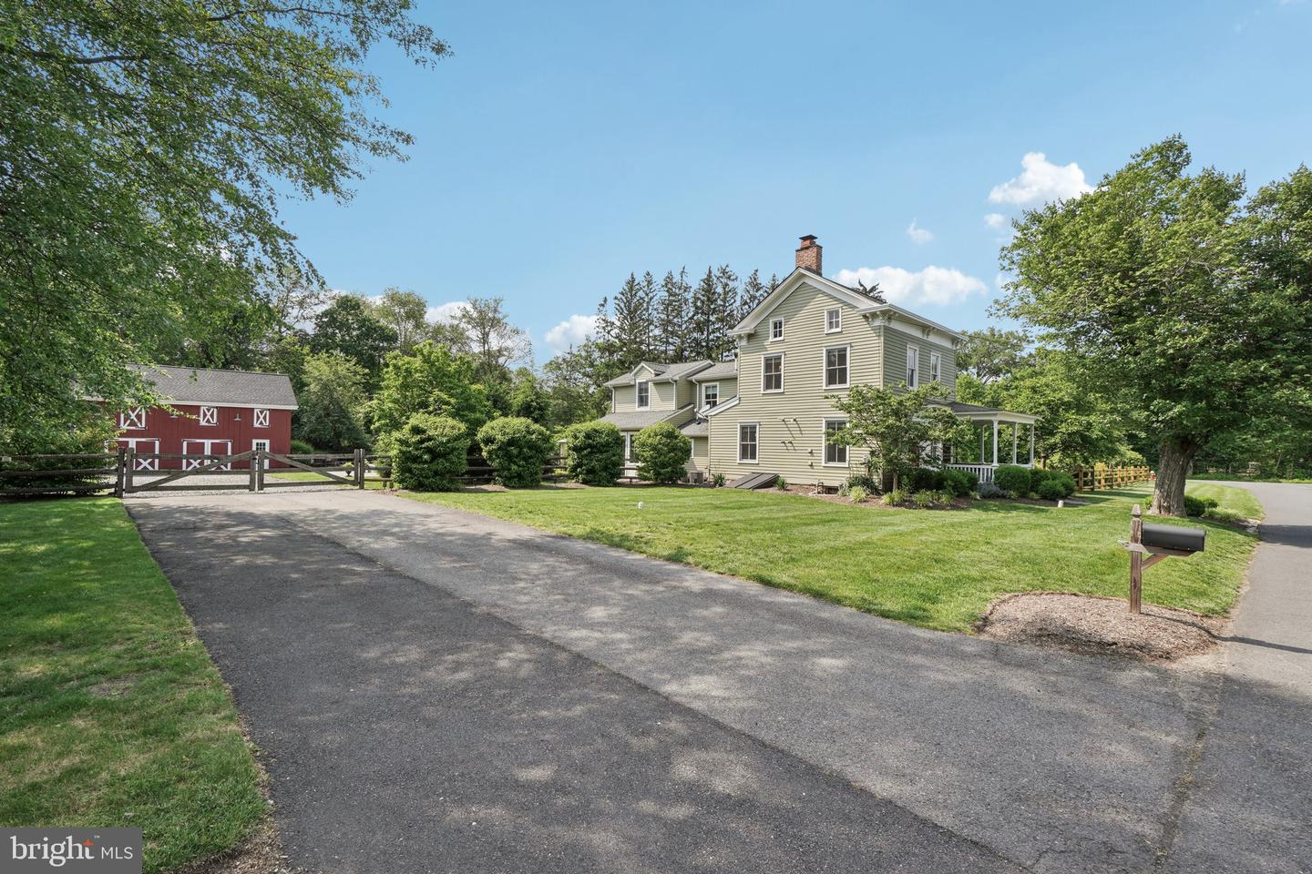 6 Greenwood Ave