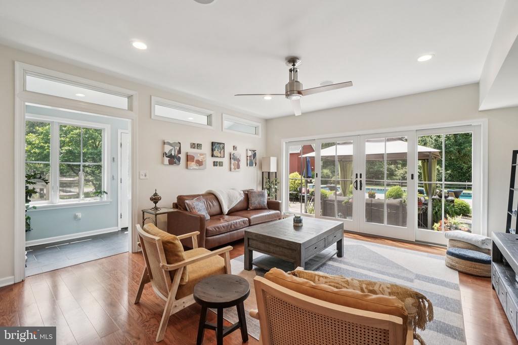 6 Greenwood Ave