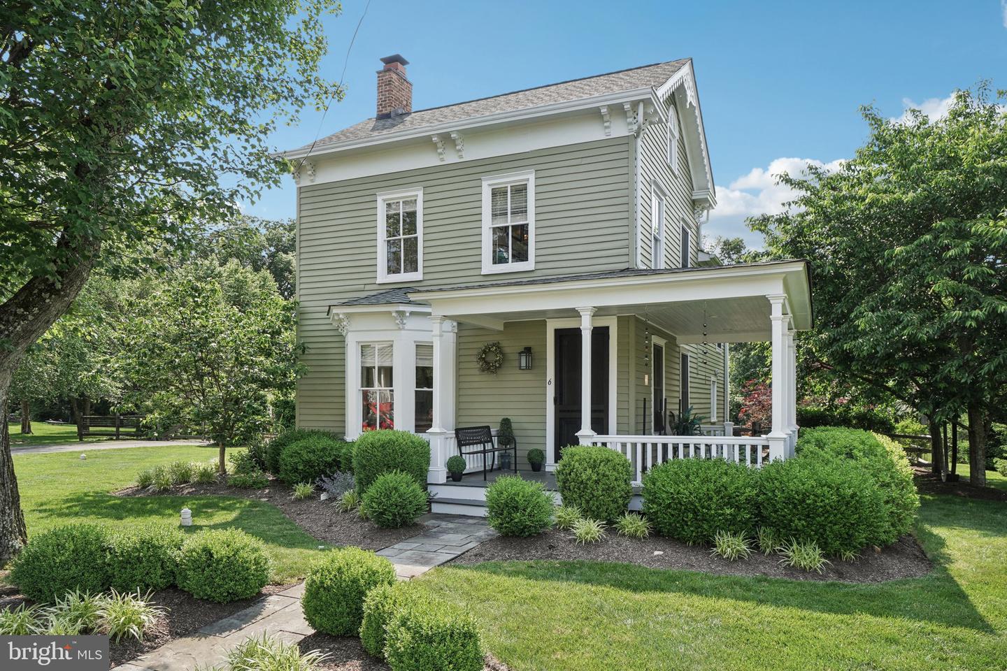 6 Greenwood Ave