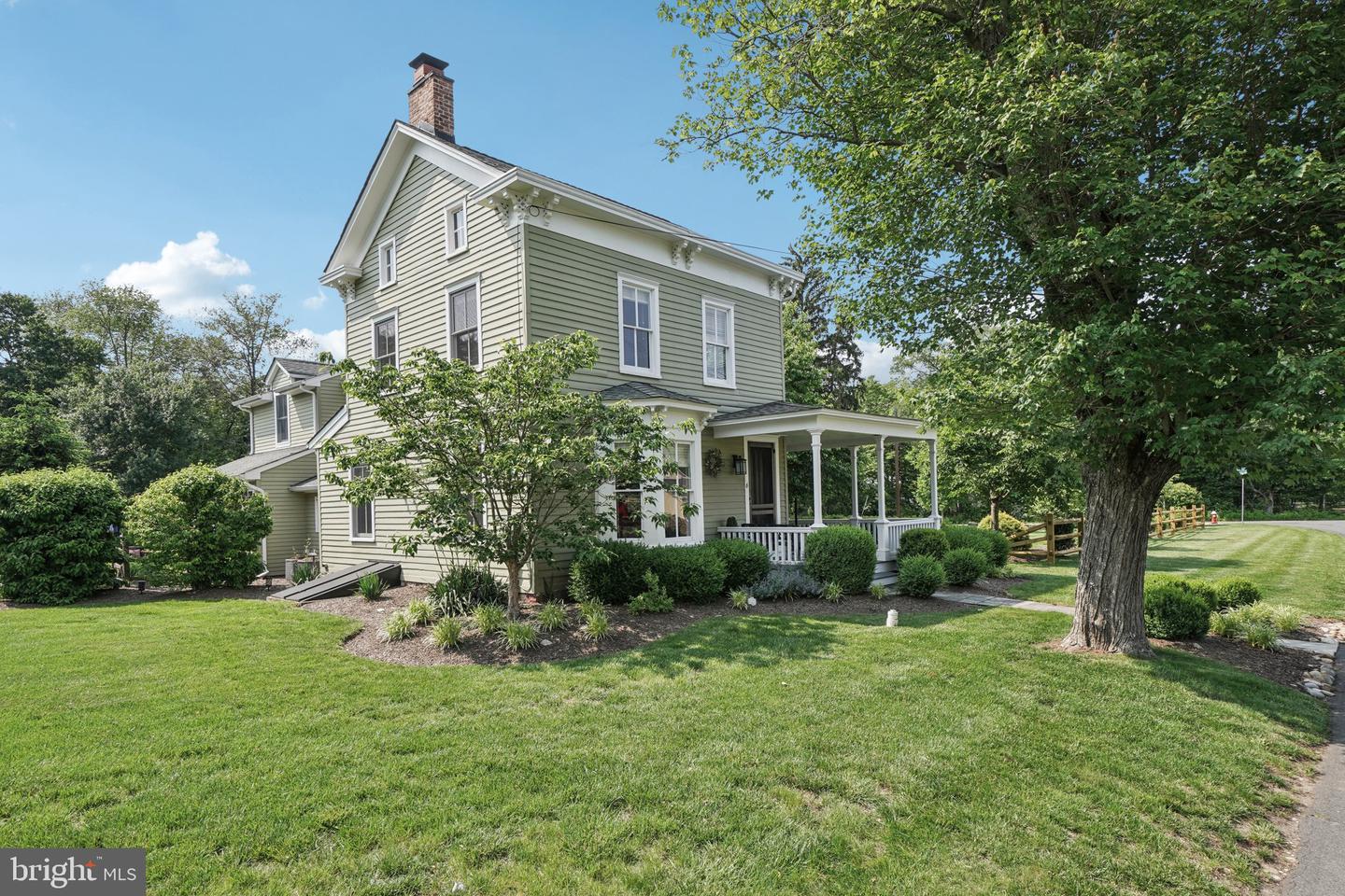 6 Greenwood Ave