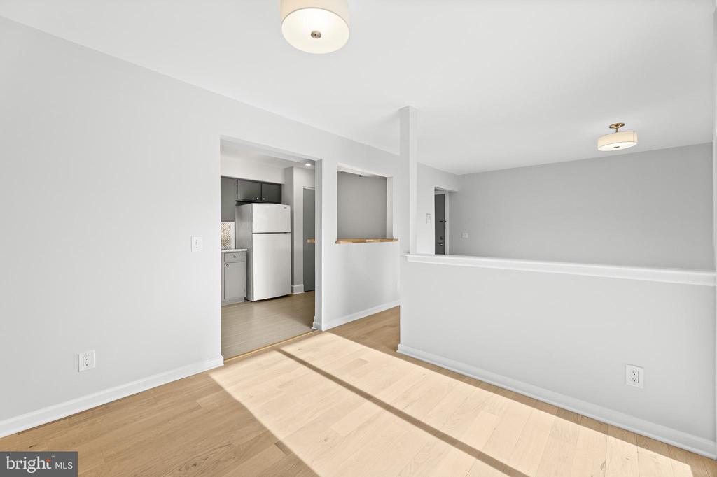 3226 SAYRE DRIVE