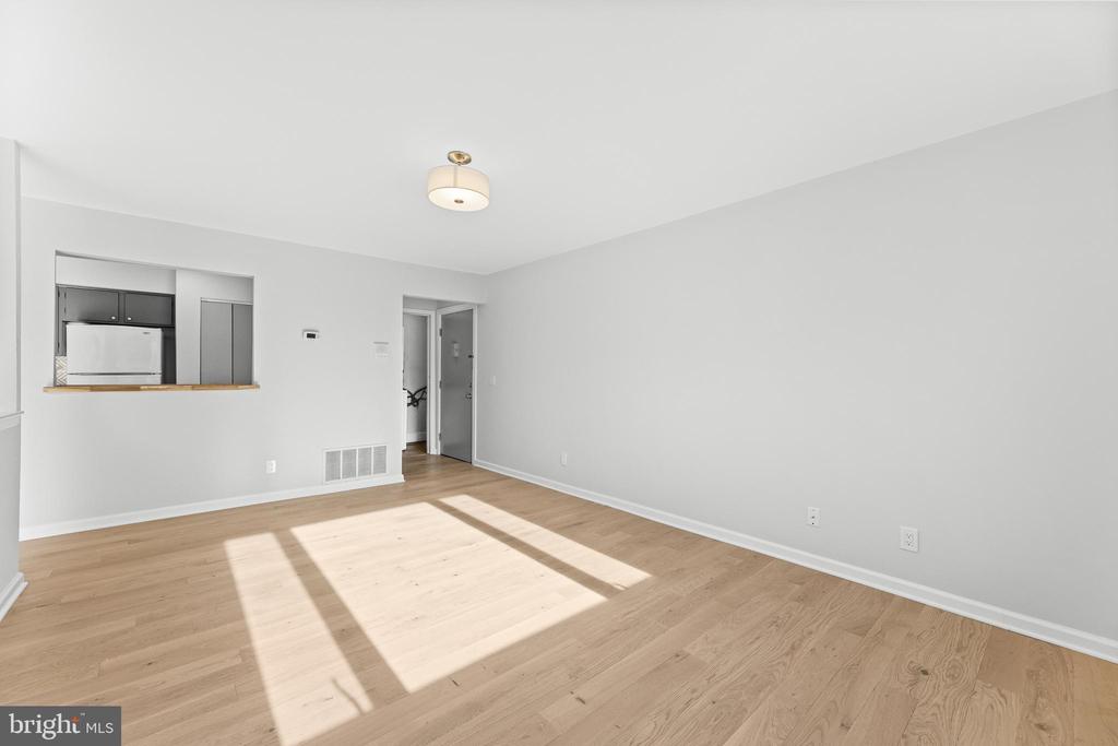 3226 SAYRE DRIVE