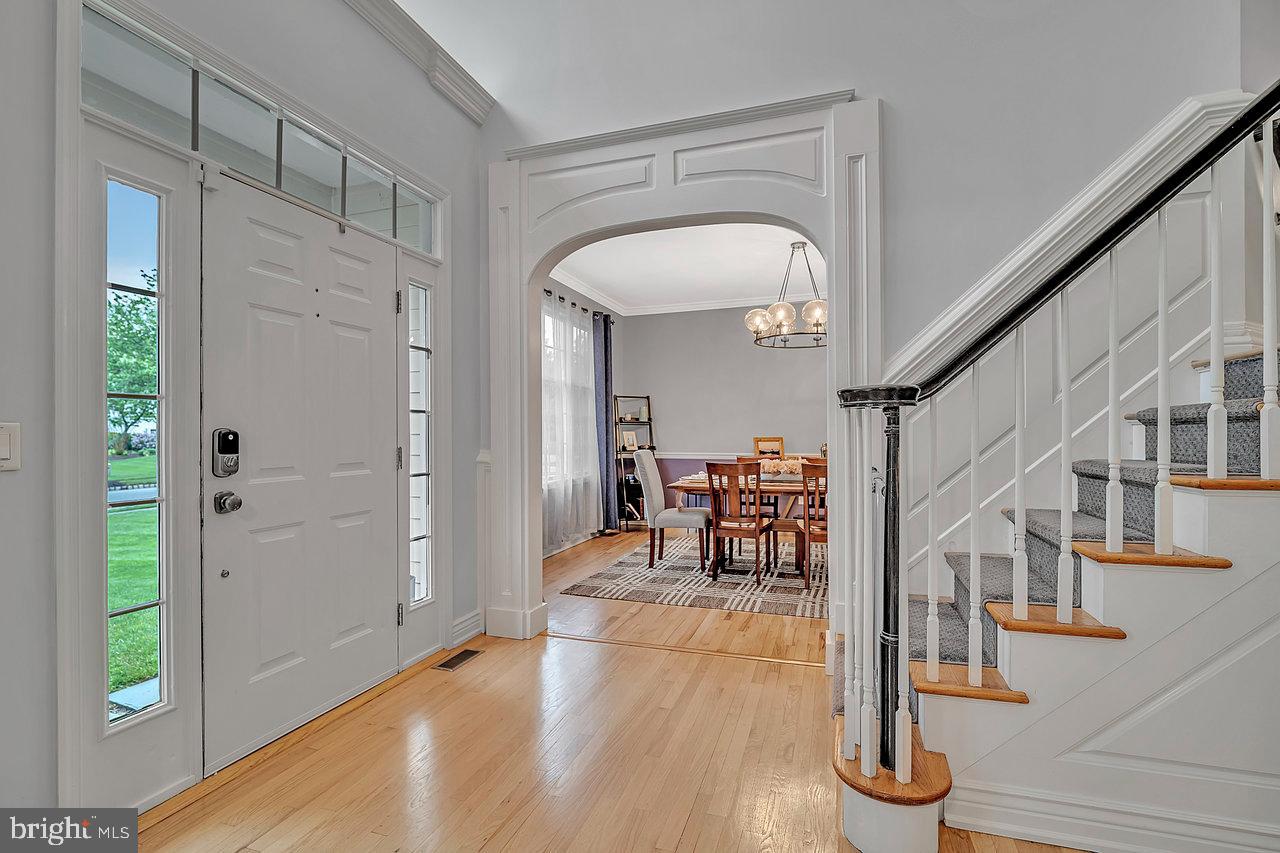 6 BANYAN RD