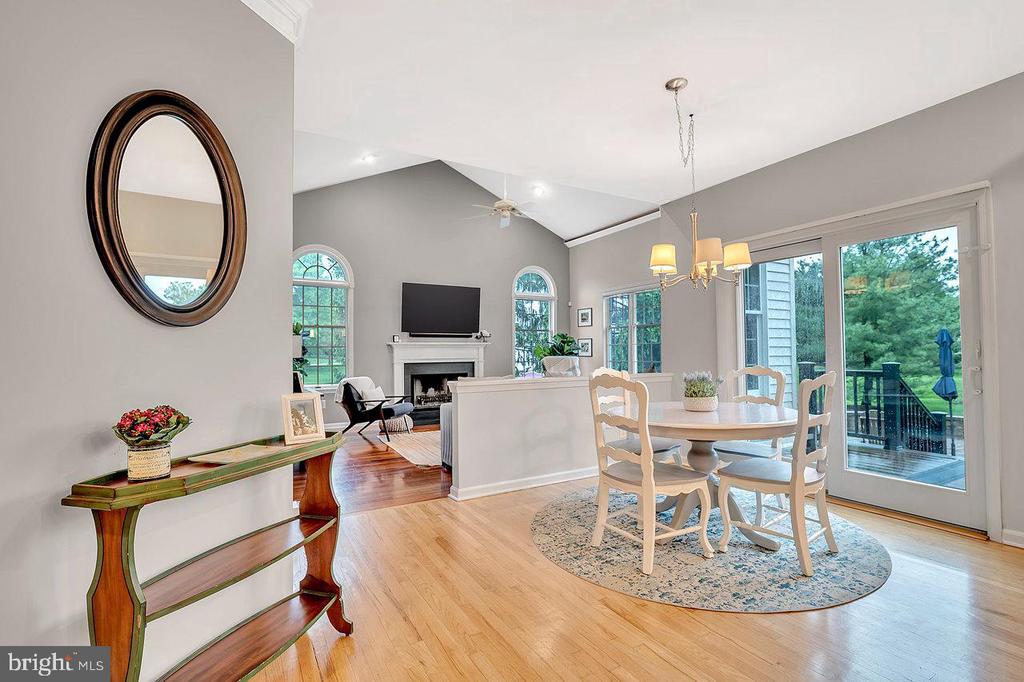 6 BANYAN RD