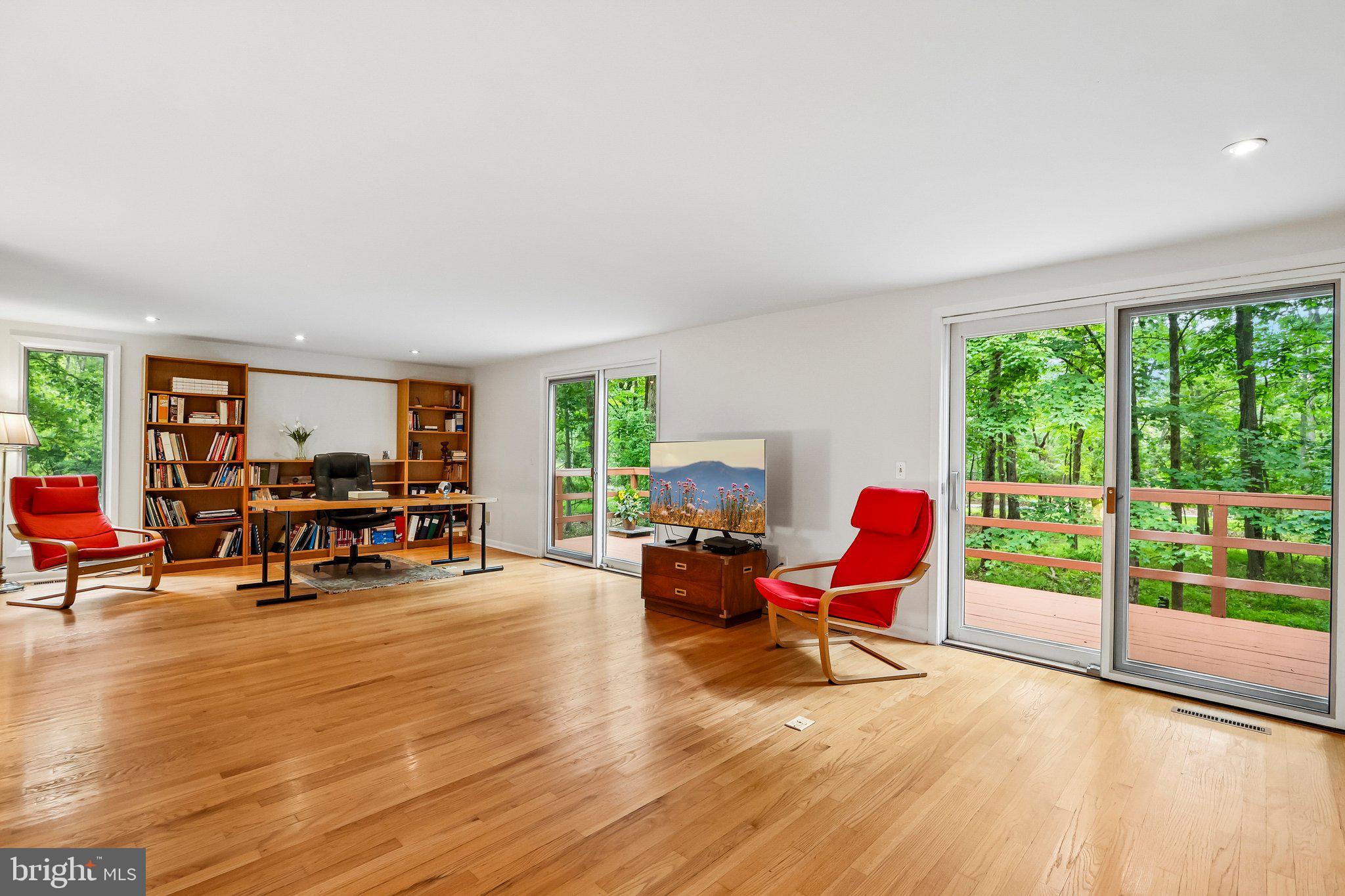 42 PIN OAK ROAD