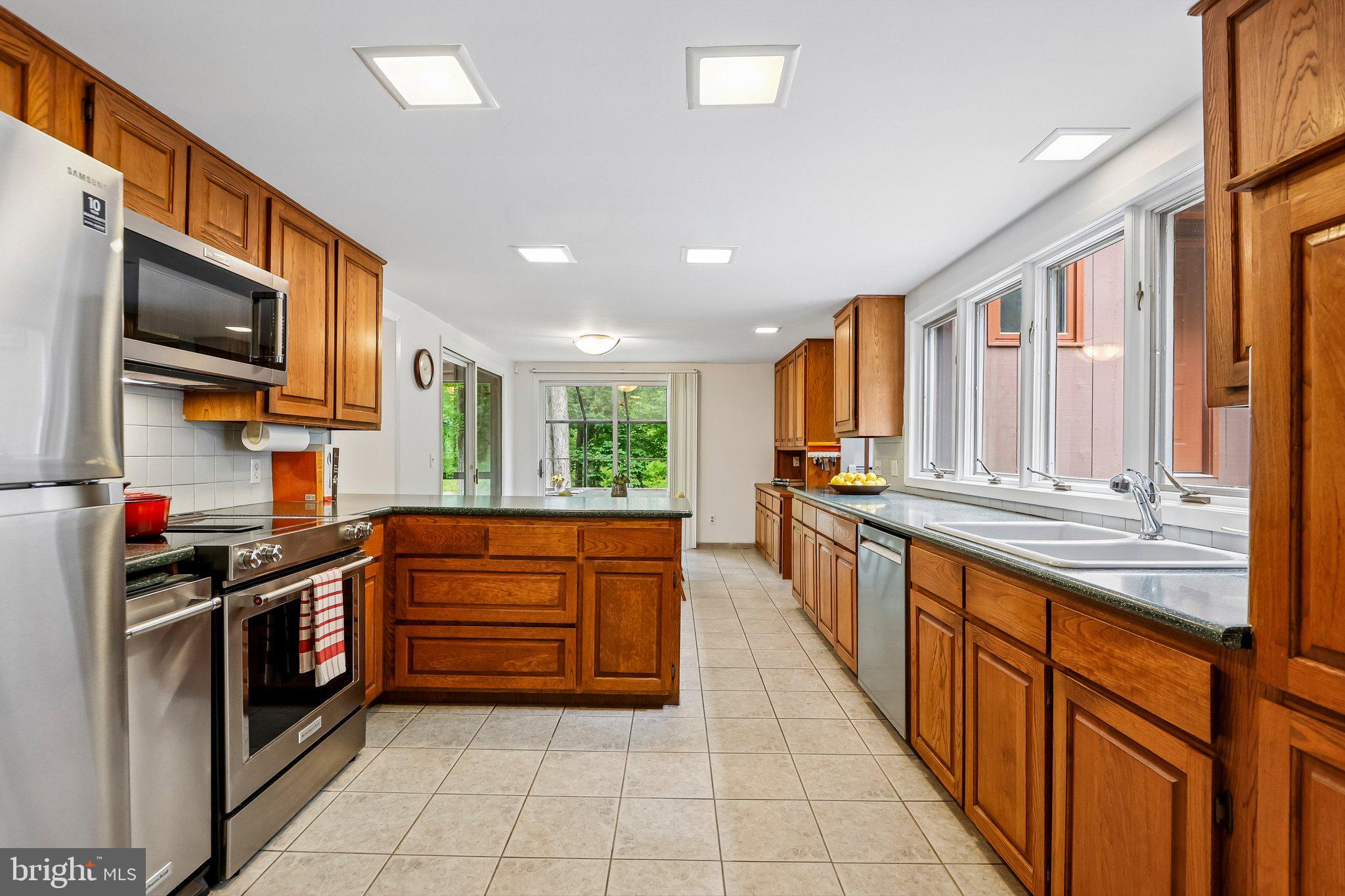42 PIN OAK ROAD