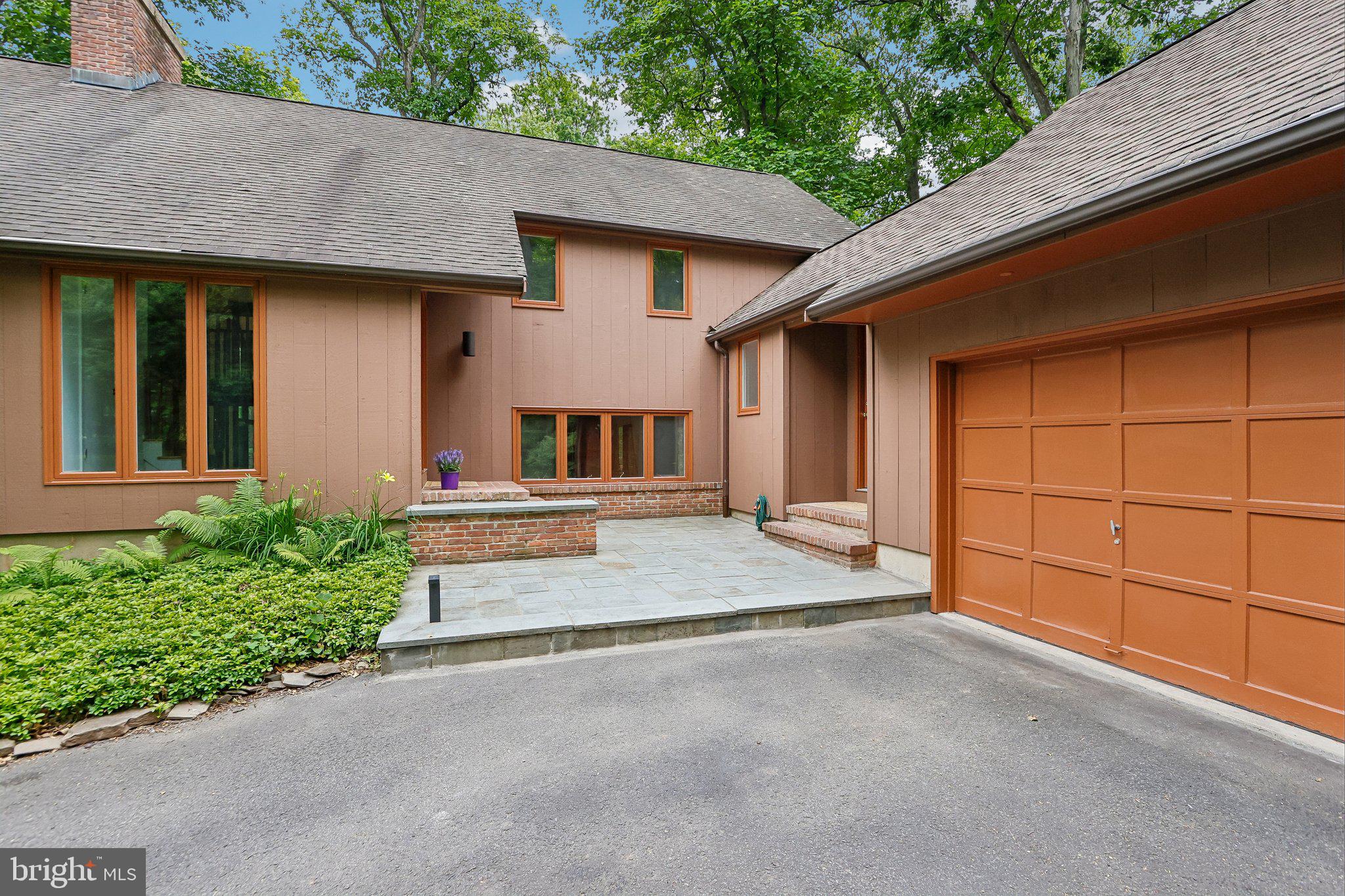 42 PIN OAK ROAD