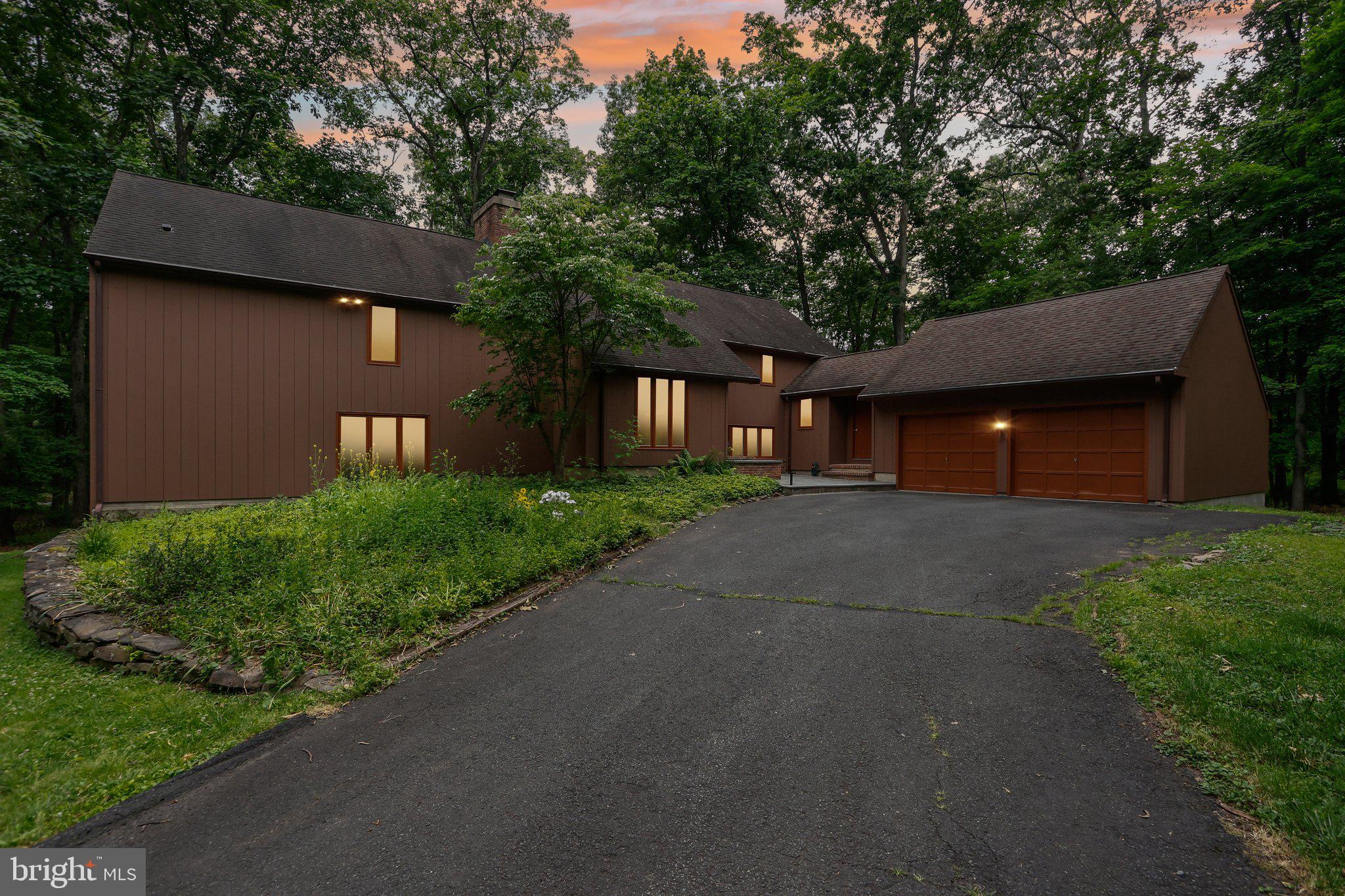 42 PIN OAK ROAD