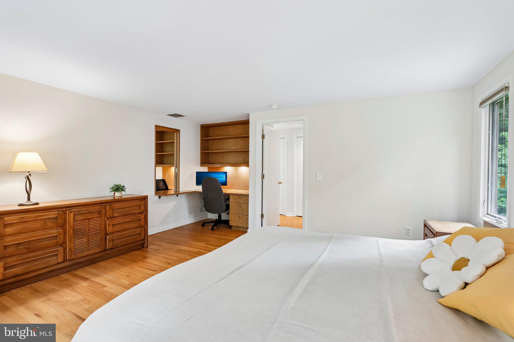 42 PIN OAK ROAD