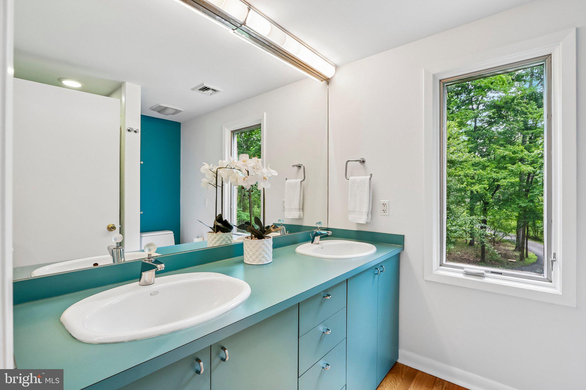 42 PIN OAK ROAD