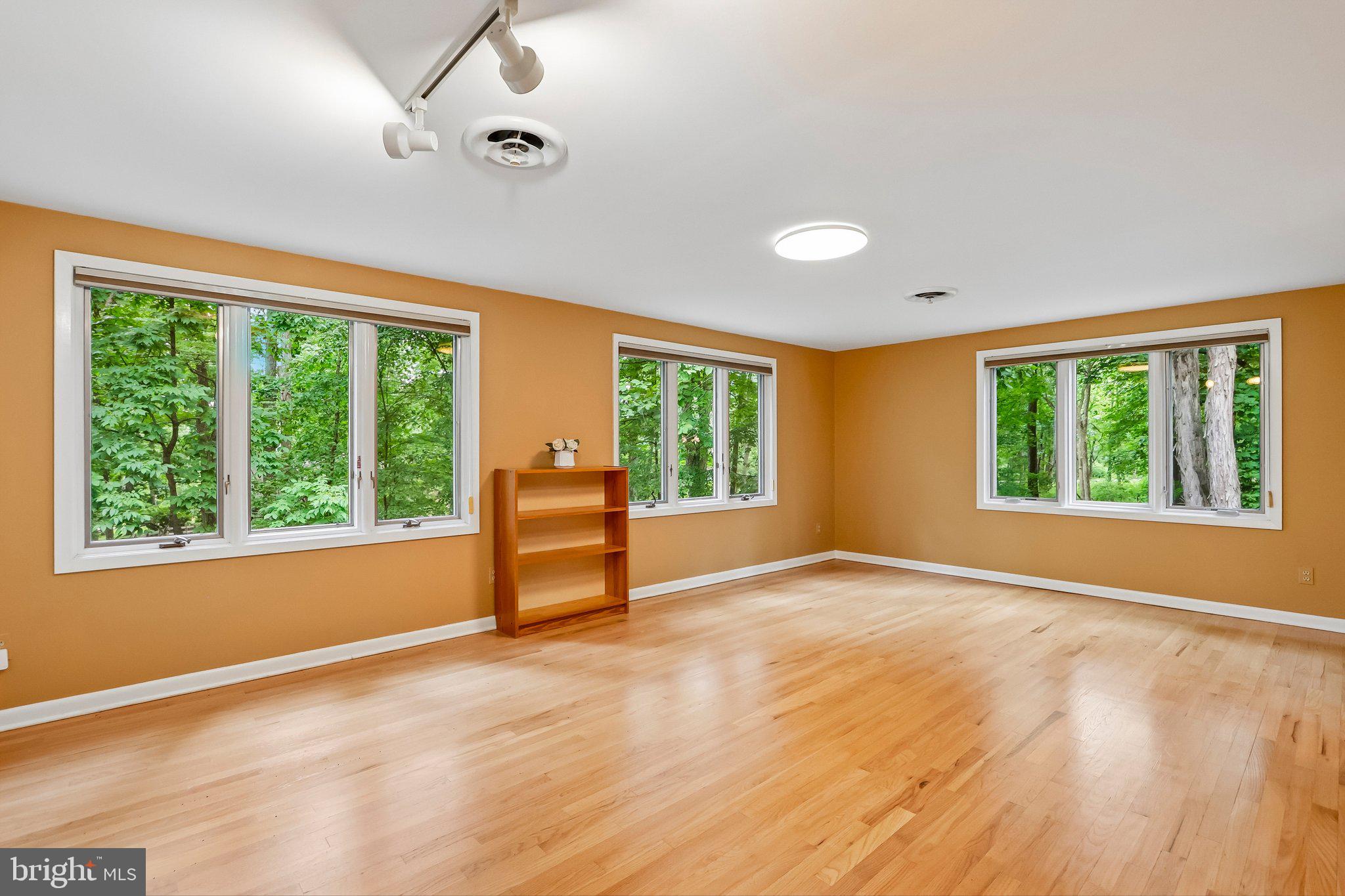42 PIN OAK ROAD