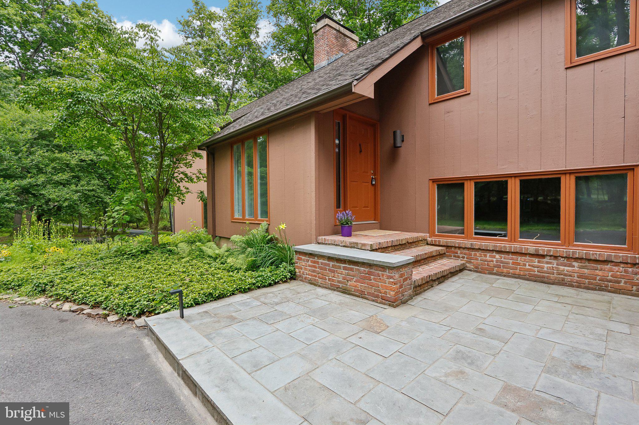 42 PIN OAK ROAD