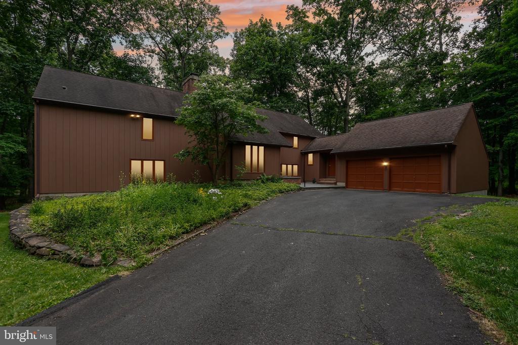 42 PIN OAK ROAD