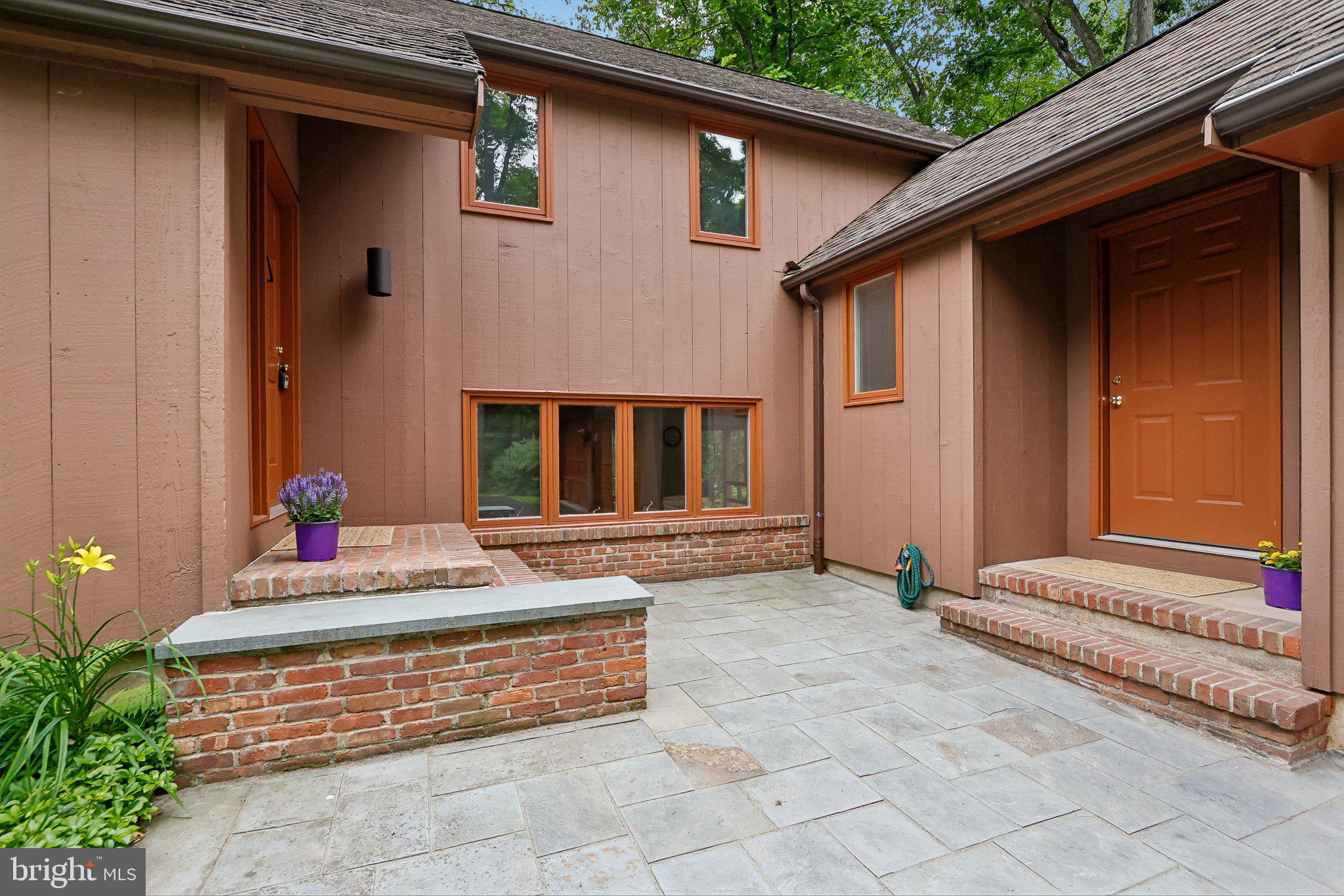 42 PIN OAK ROAD