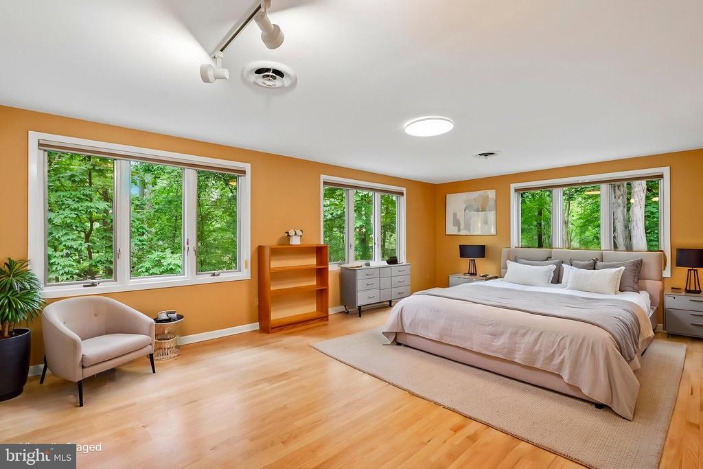 42 PIN OAK ROAD