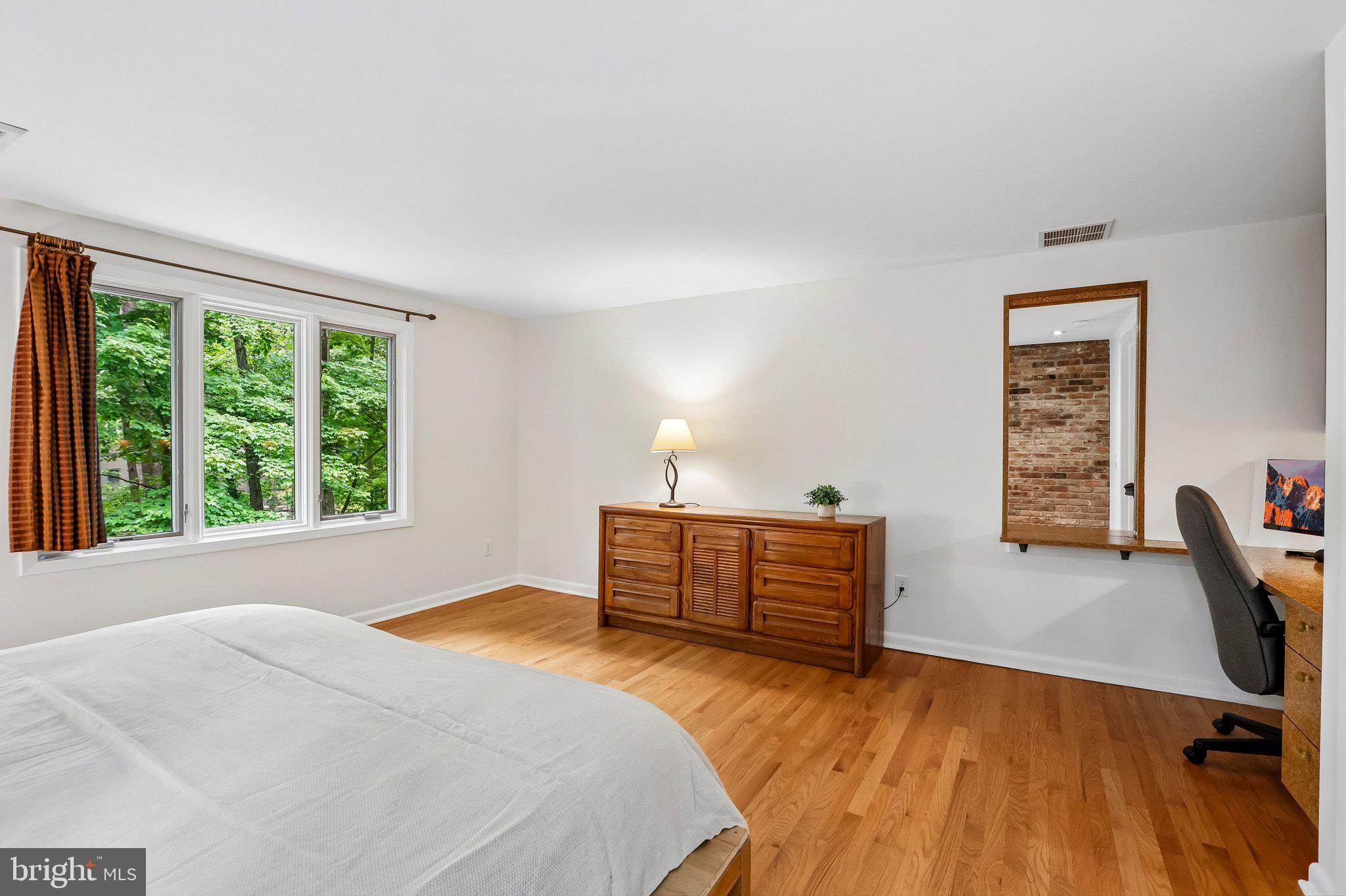 42 PIN OAK ROAD