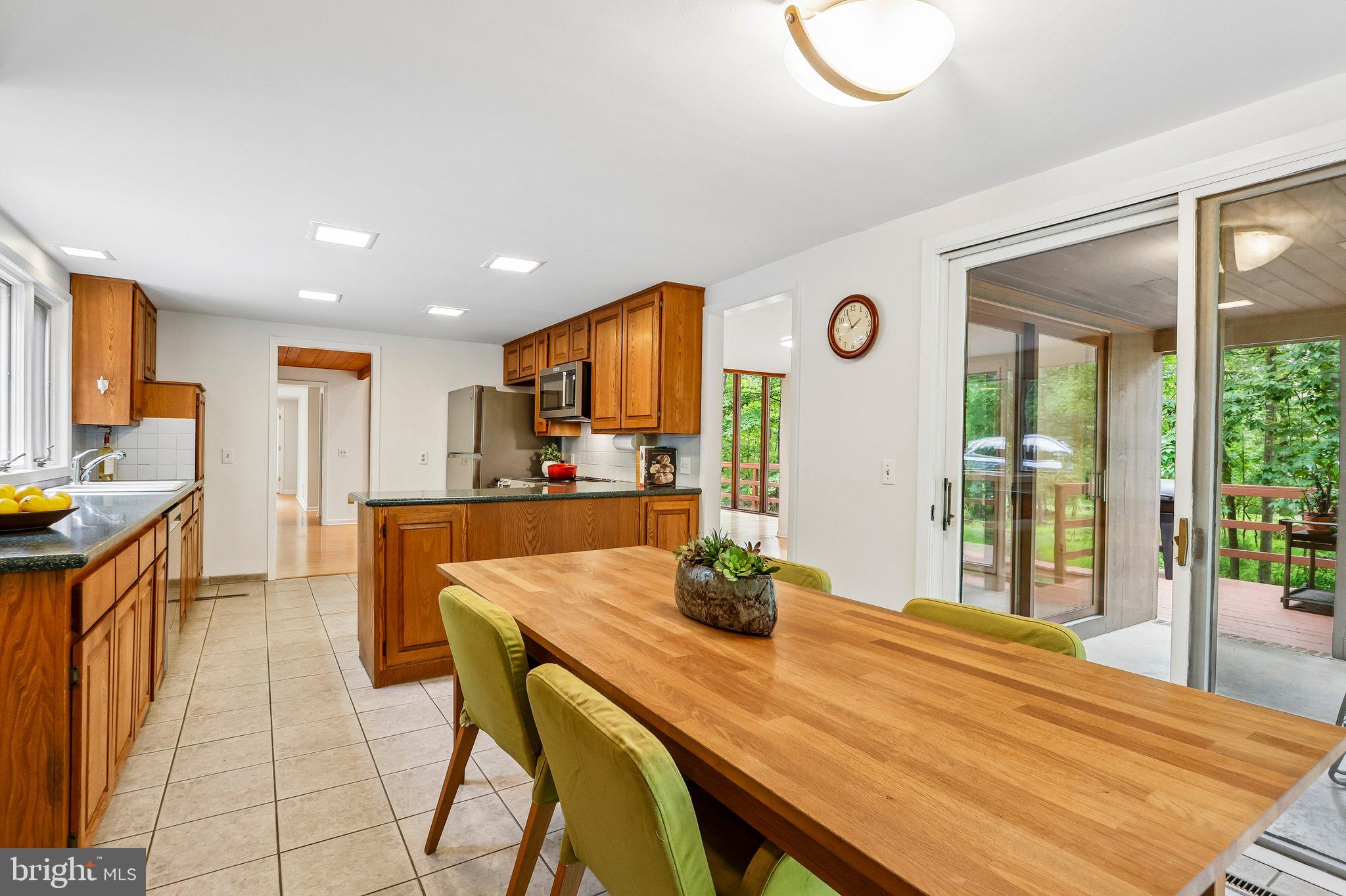 42 PIN OAK ROAD