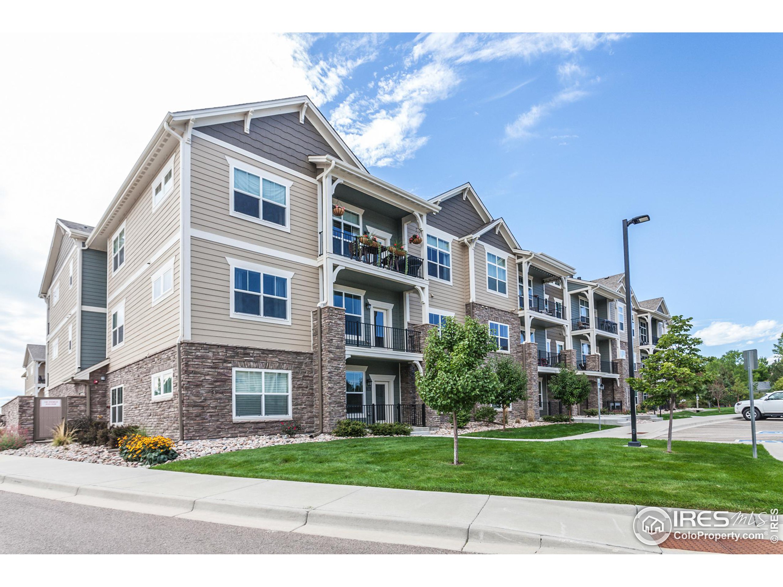 4622 Hahns Peak Dr 13-205