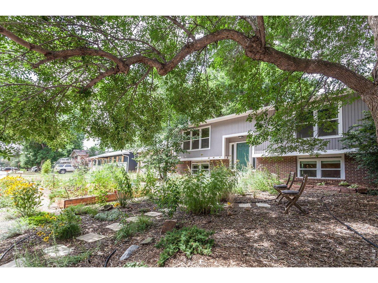 1413 Constitution Ave