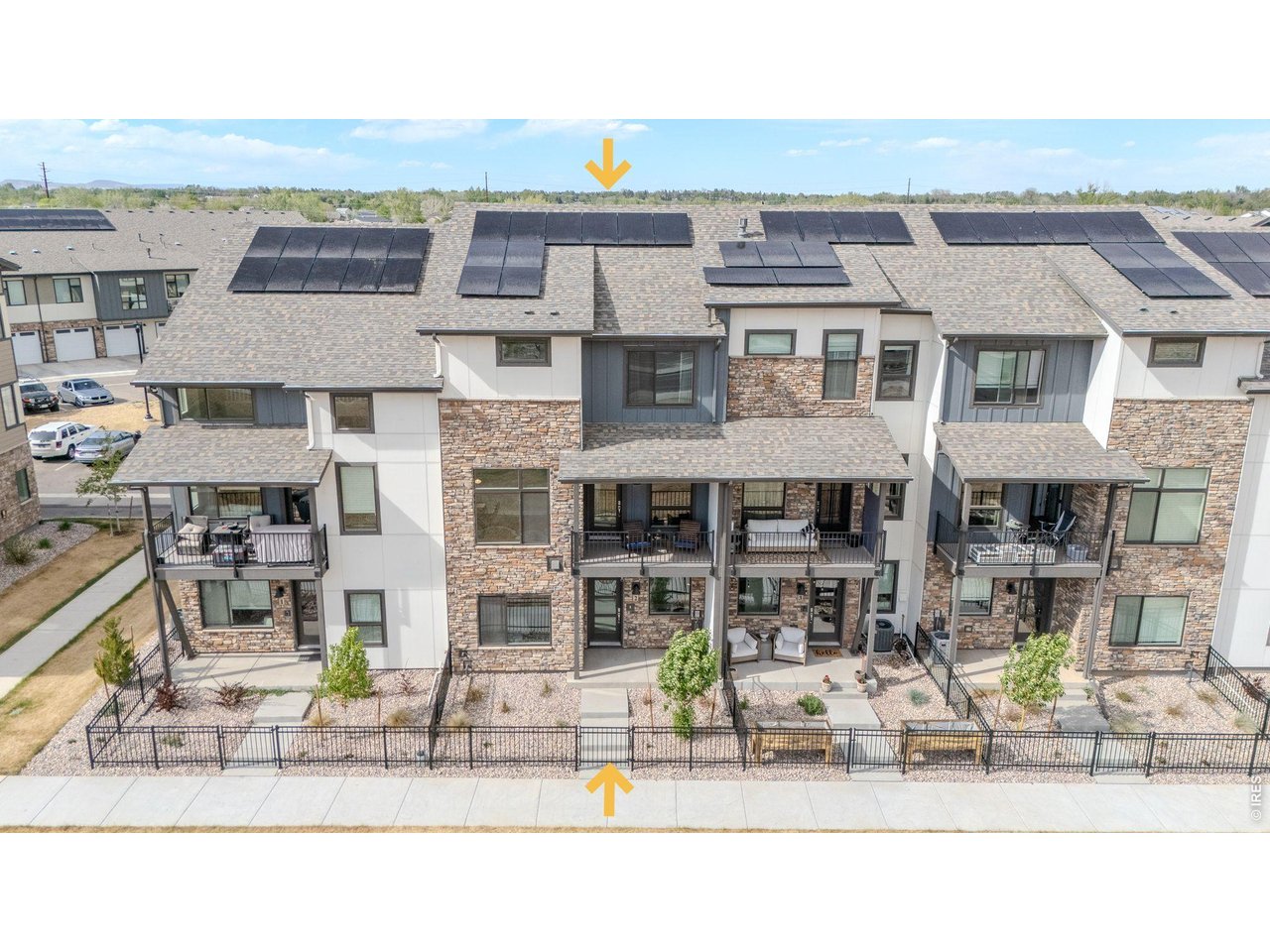 857 Birdwhistle Ln 2