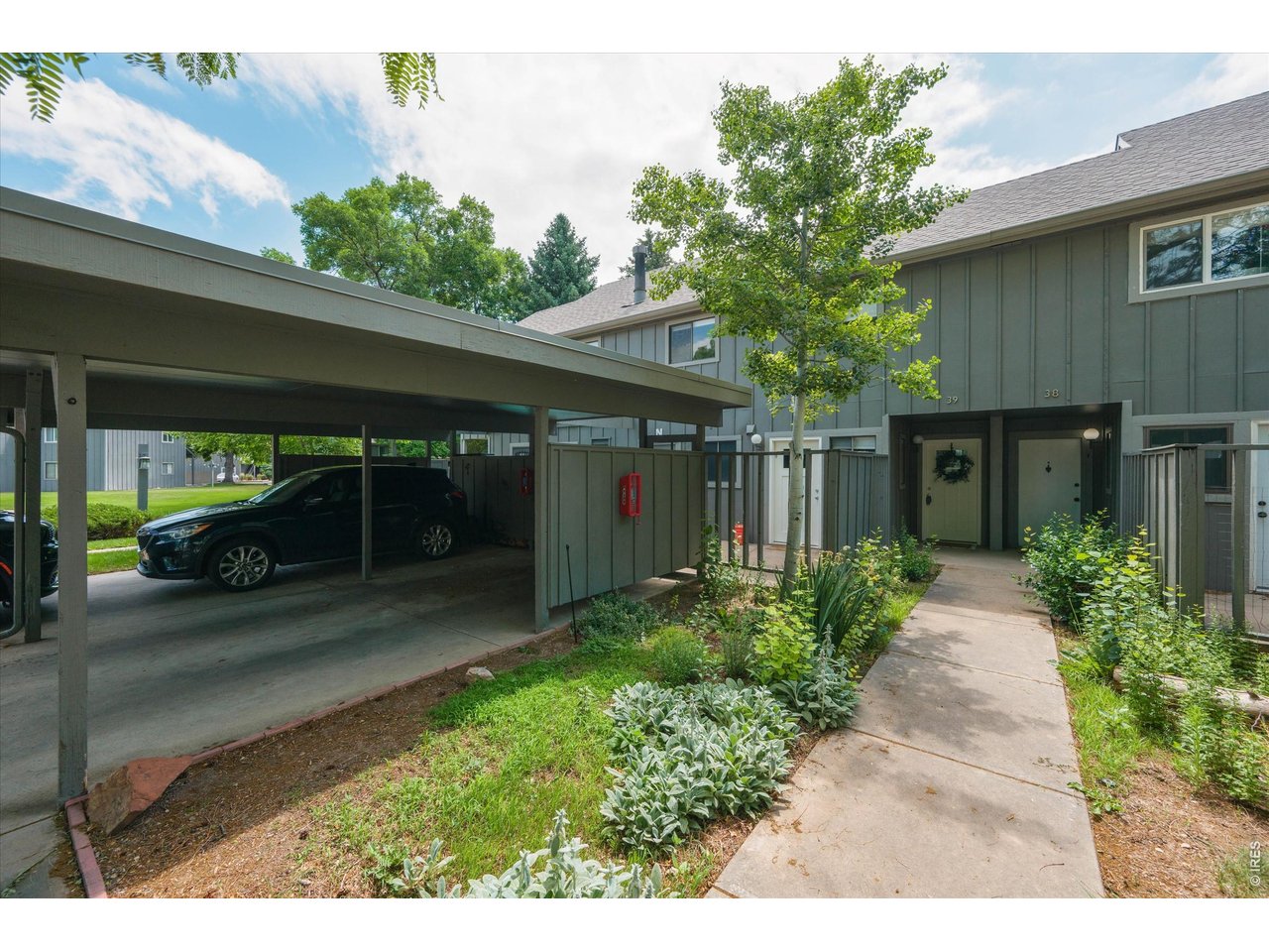 705 E Drake Rd N-39