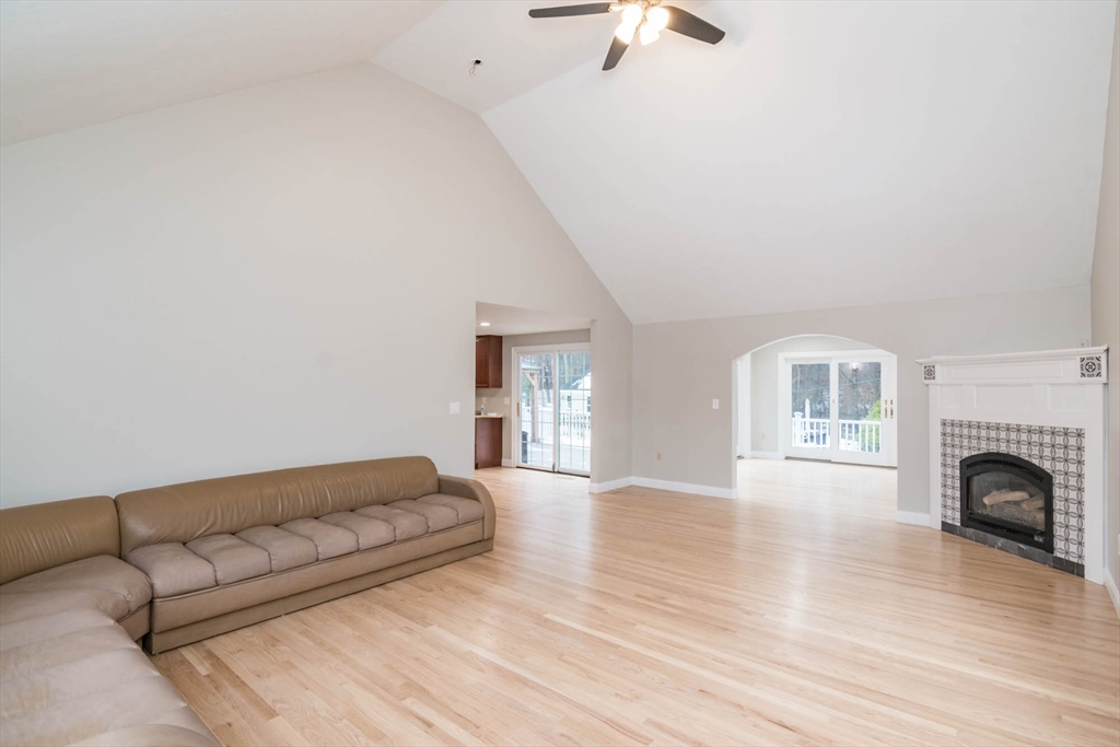 311 Captain Nathaniel Dr.