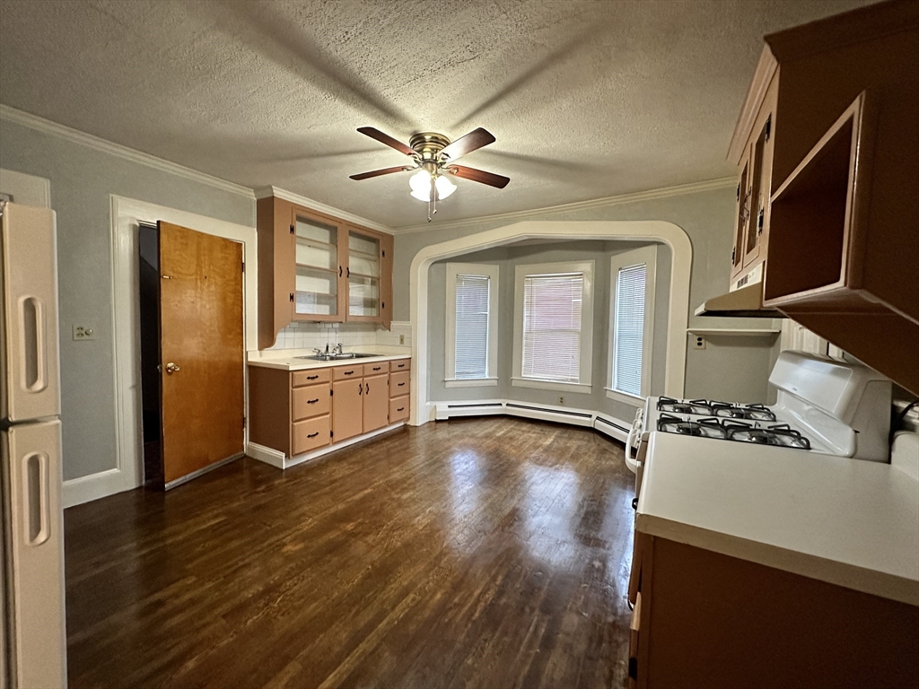 52 Harrison Ave # 2